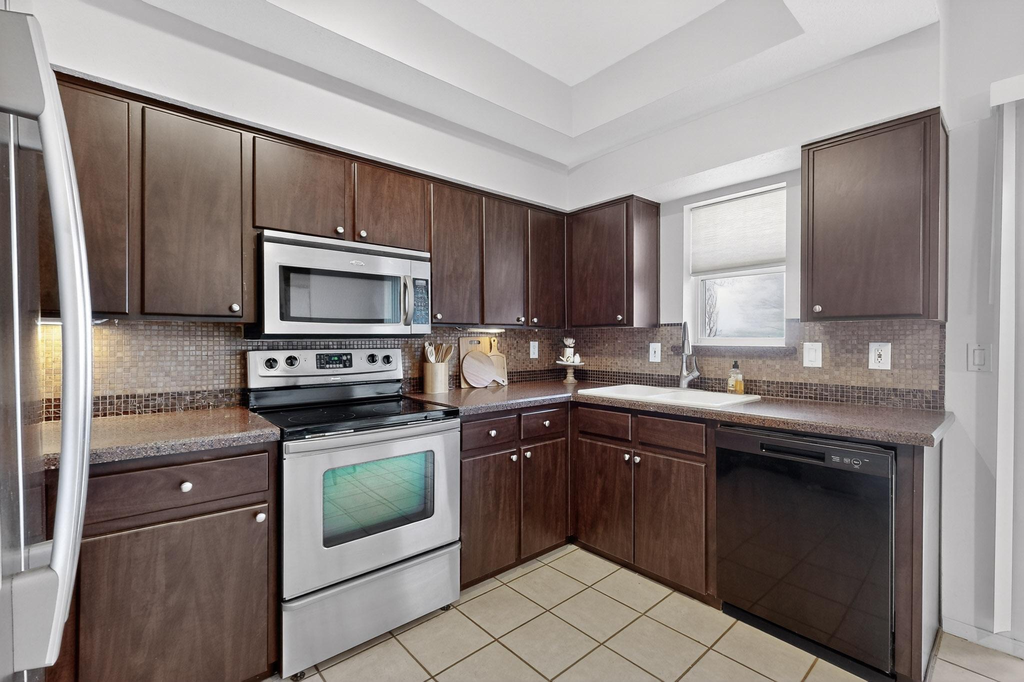 5175 Glenwood Pointe Lane NE