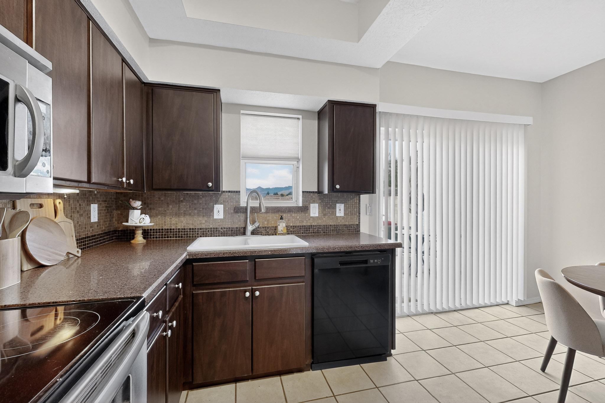 5175 Glenwood Pointe Lane NE