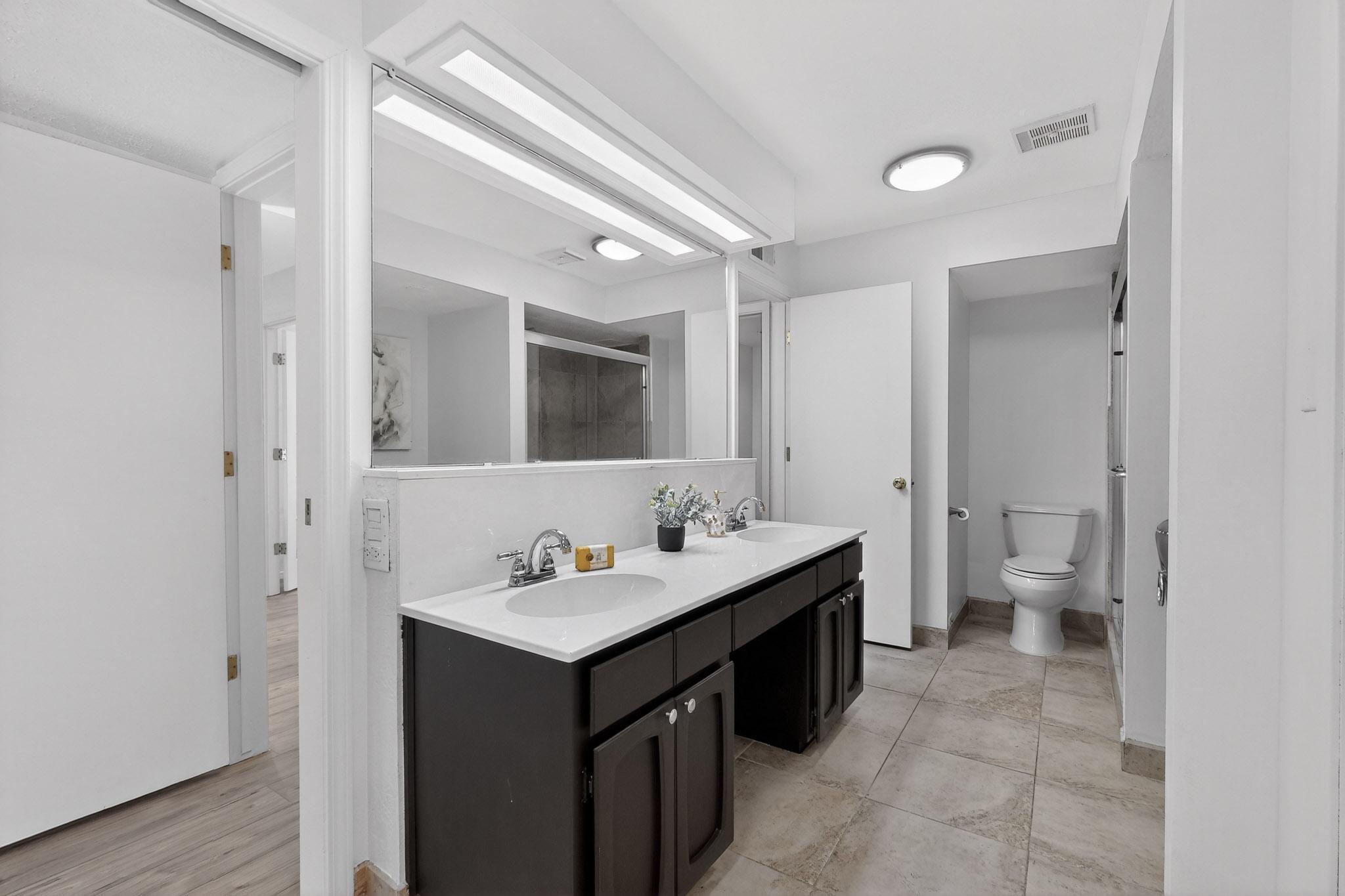 5175 Glenwood Pointe Lane NE