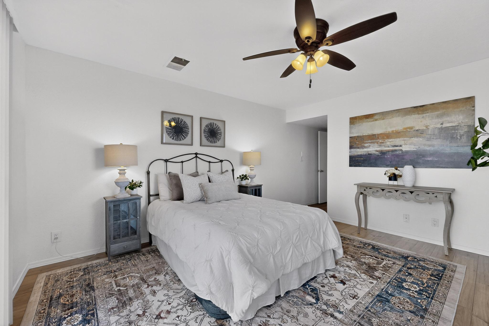 5175 Glenwood Pointe Lane NE