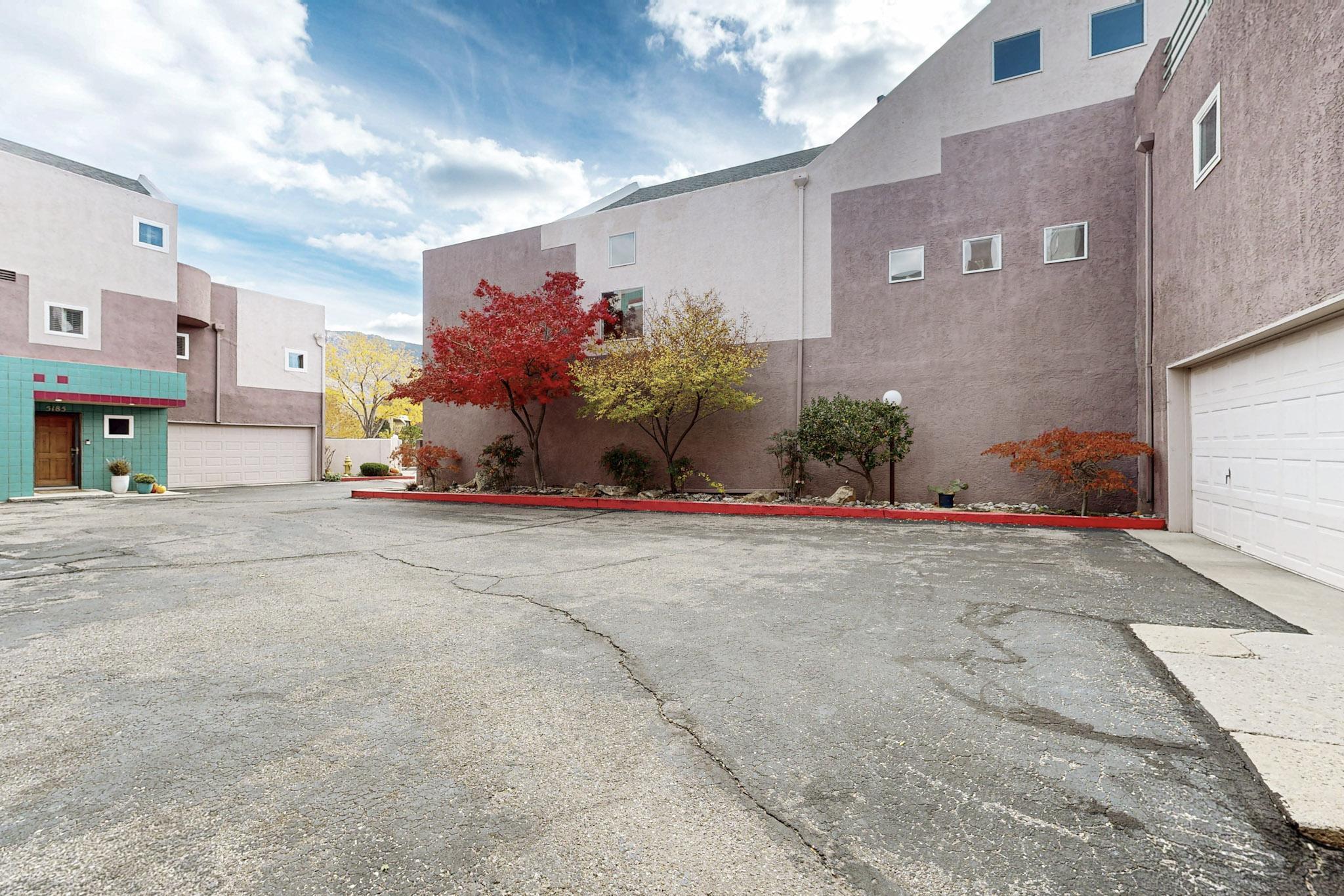 5175 Glenwood Pointe Lane NE