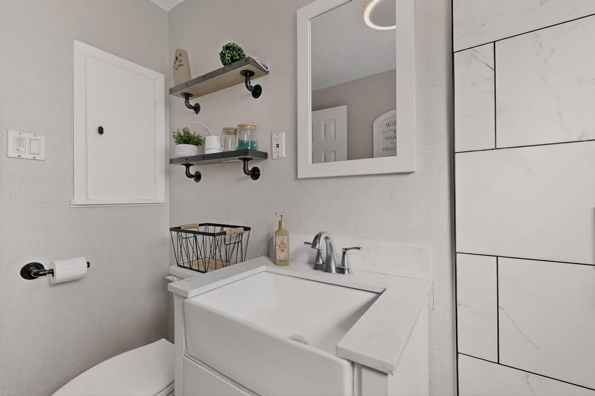 1212 Gretta Street NE