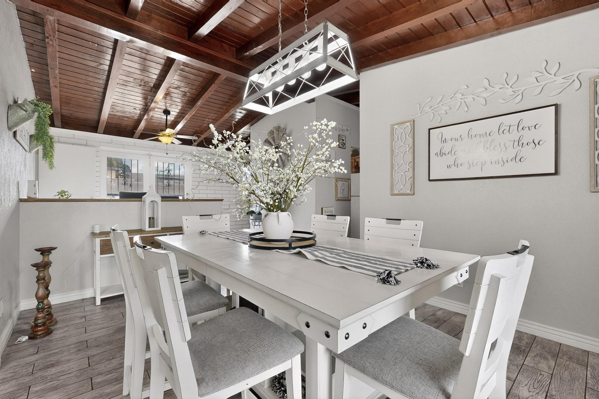 1212 Gretta Street NE