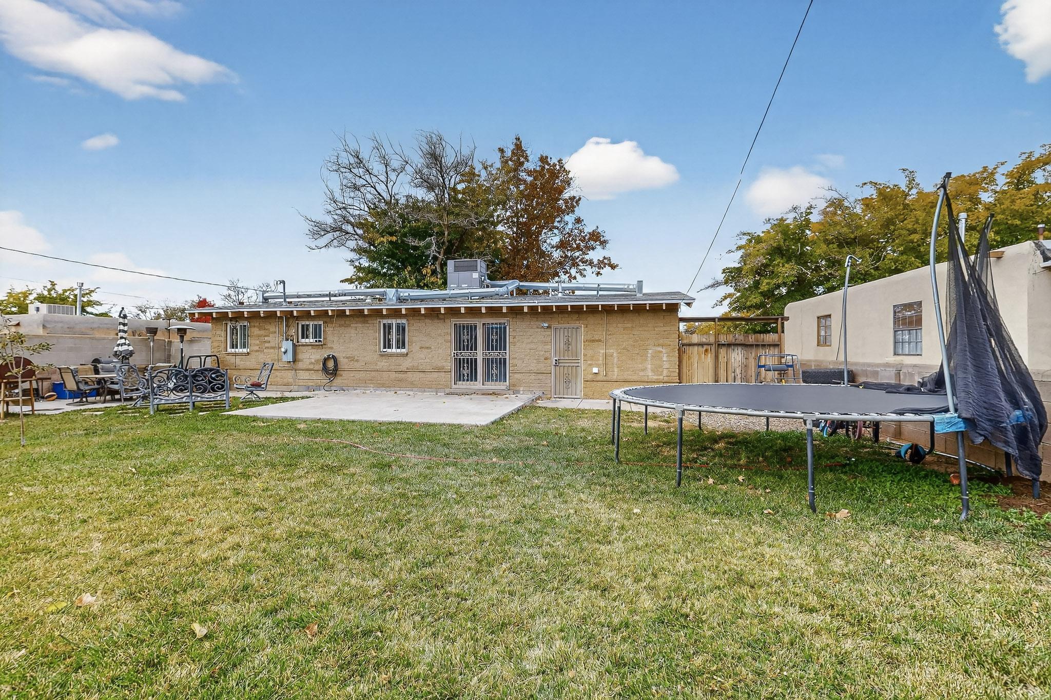 1212 Gretta Street NE