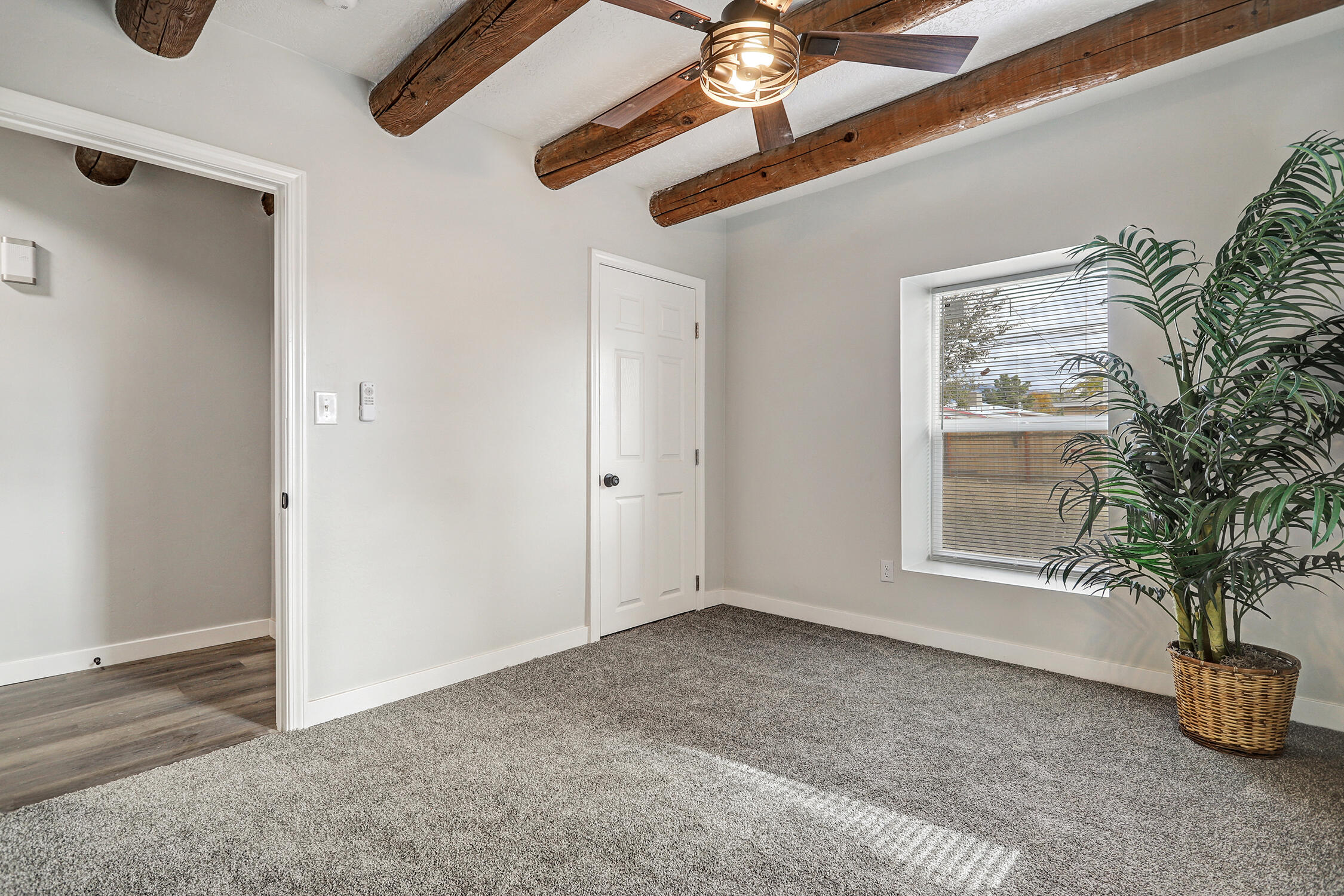 816 Alvarado Drive SE