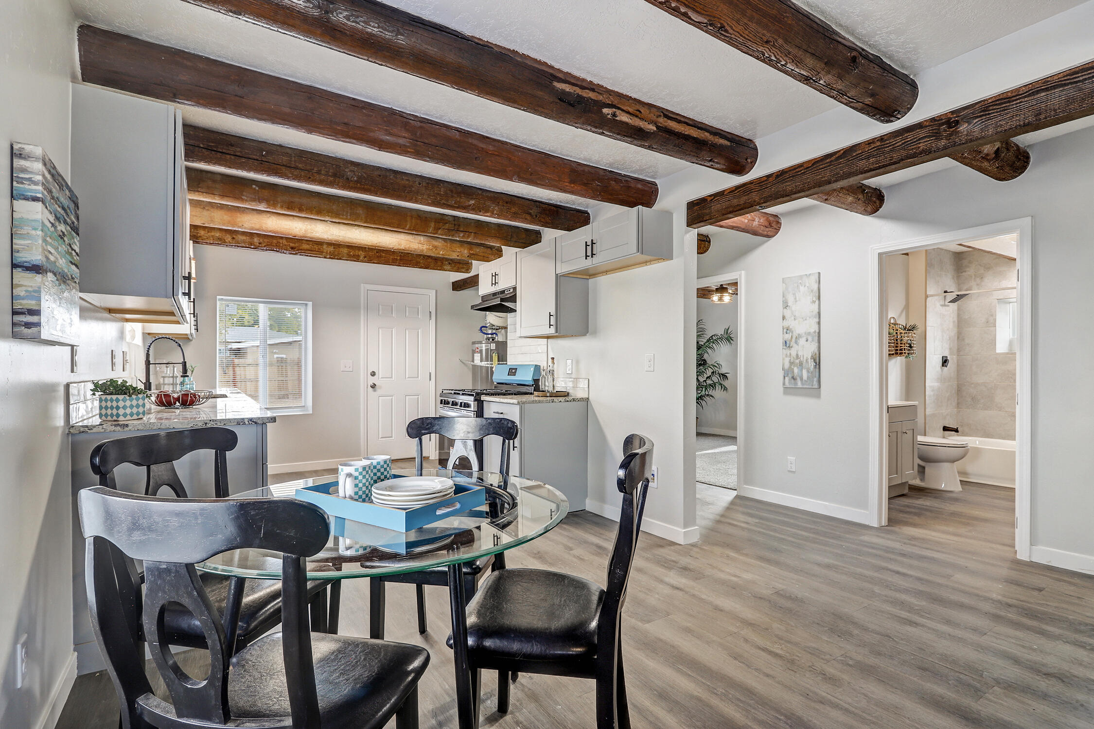 816 Alvarado Drive SE