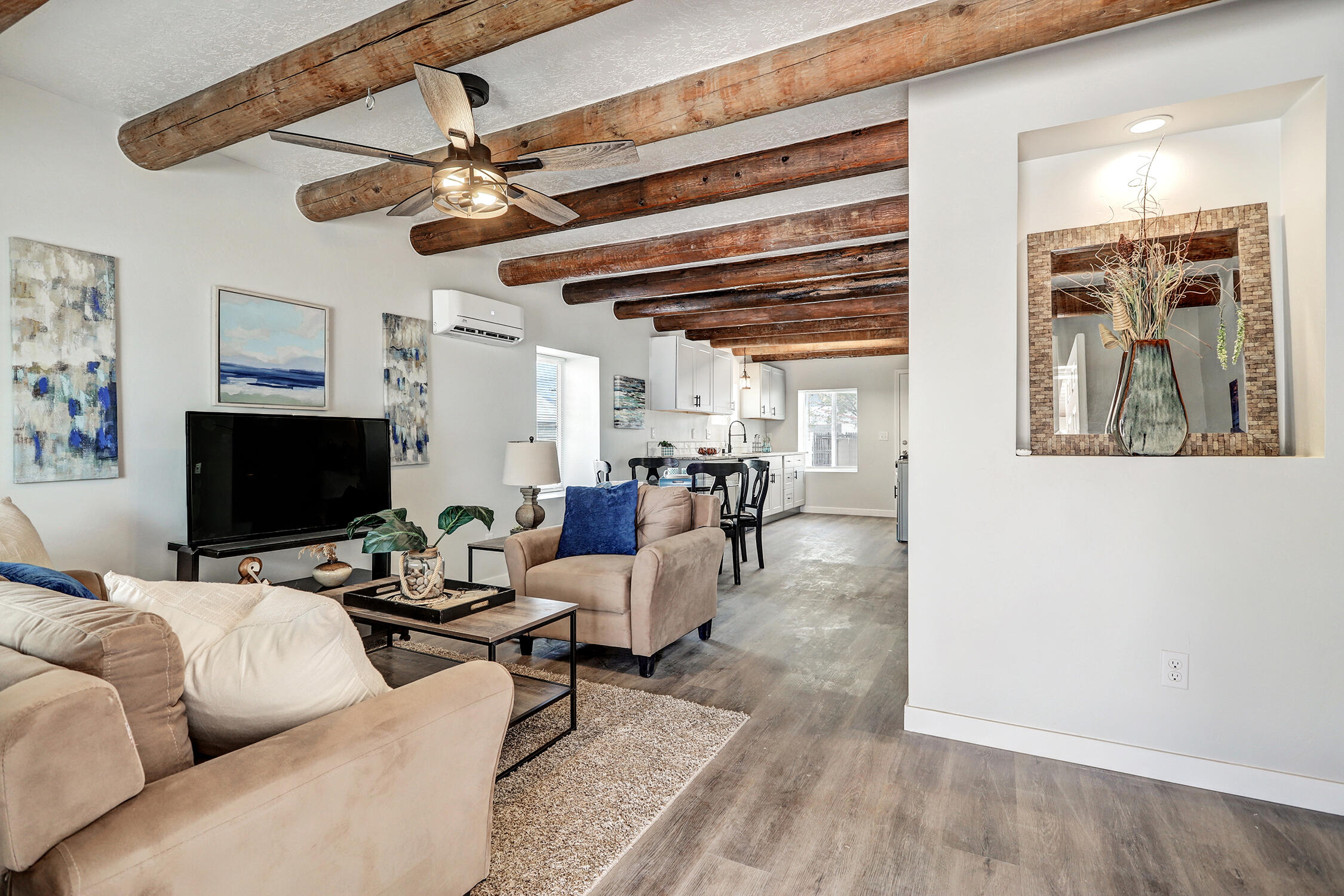 816 Alvarado Drive SE