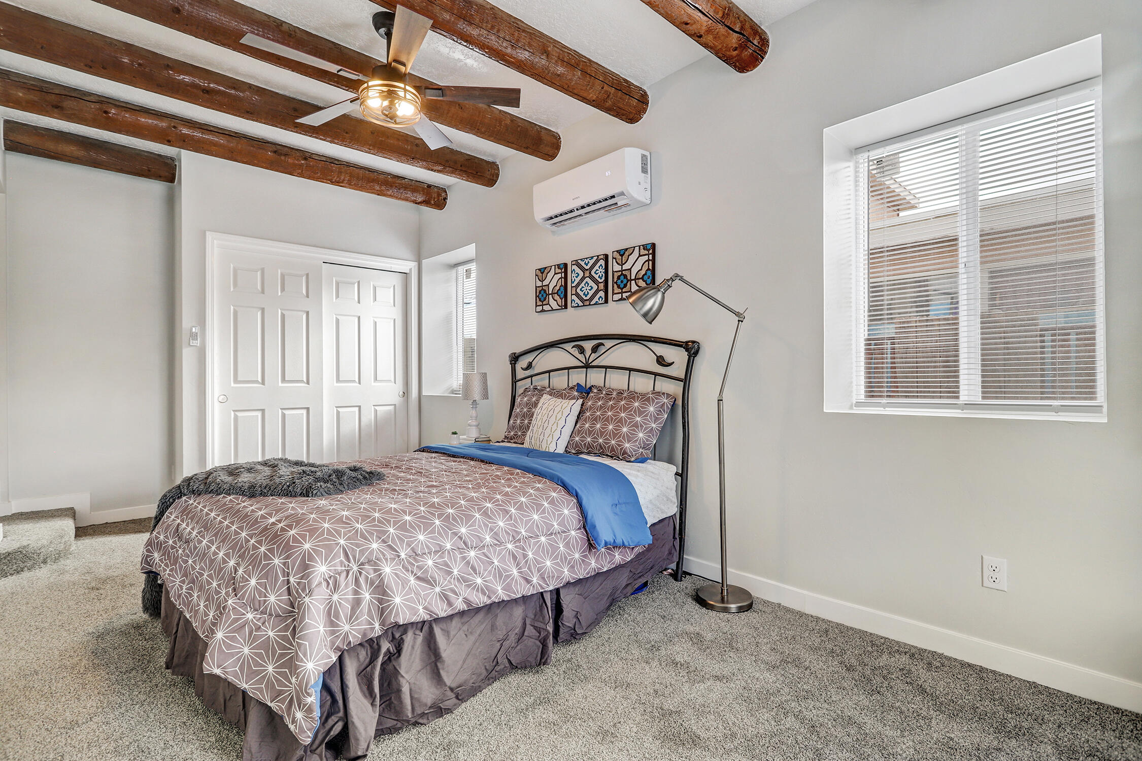 816 Alvarado Drive SE