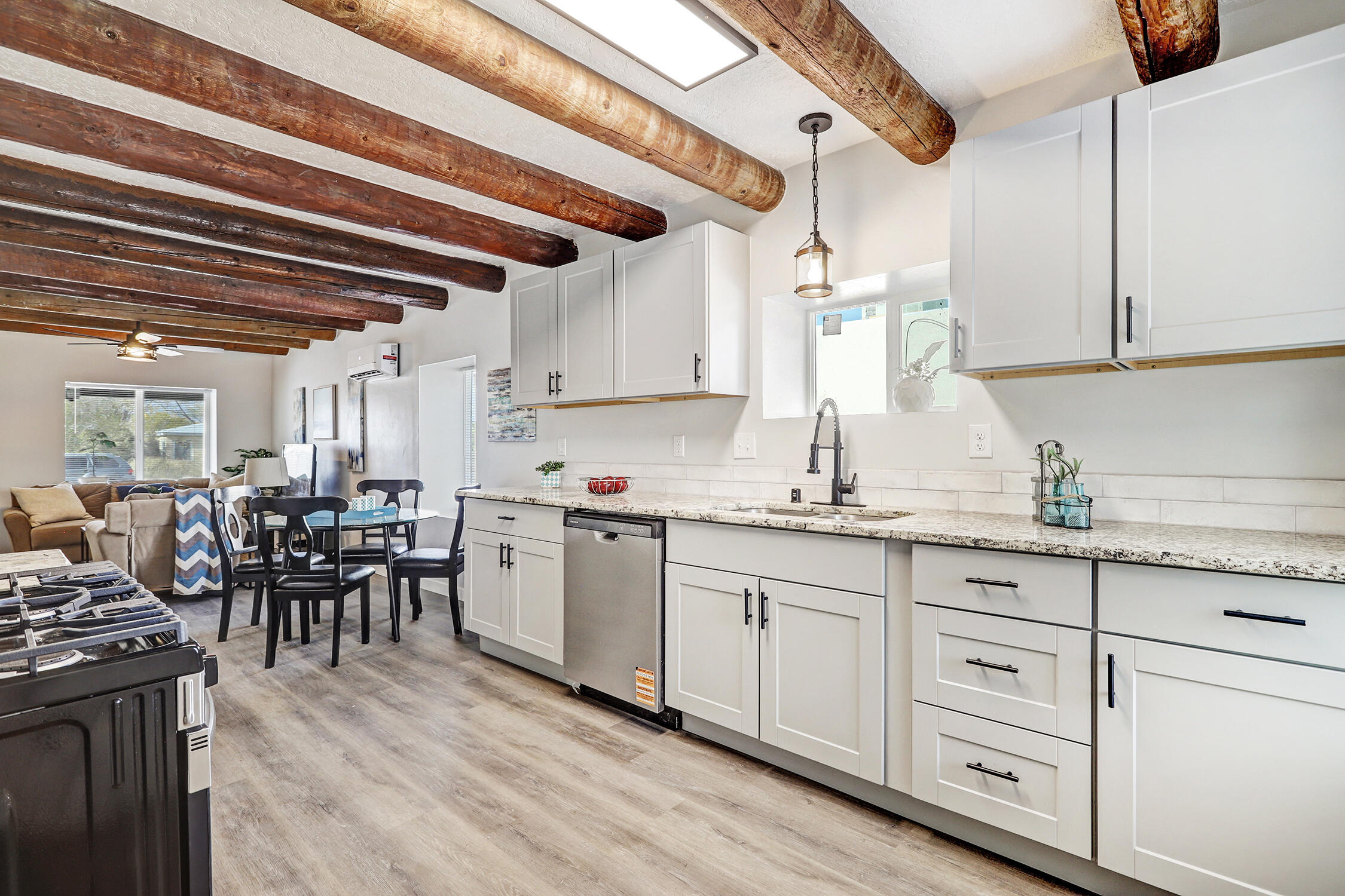 816 Alvarado Drive SE