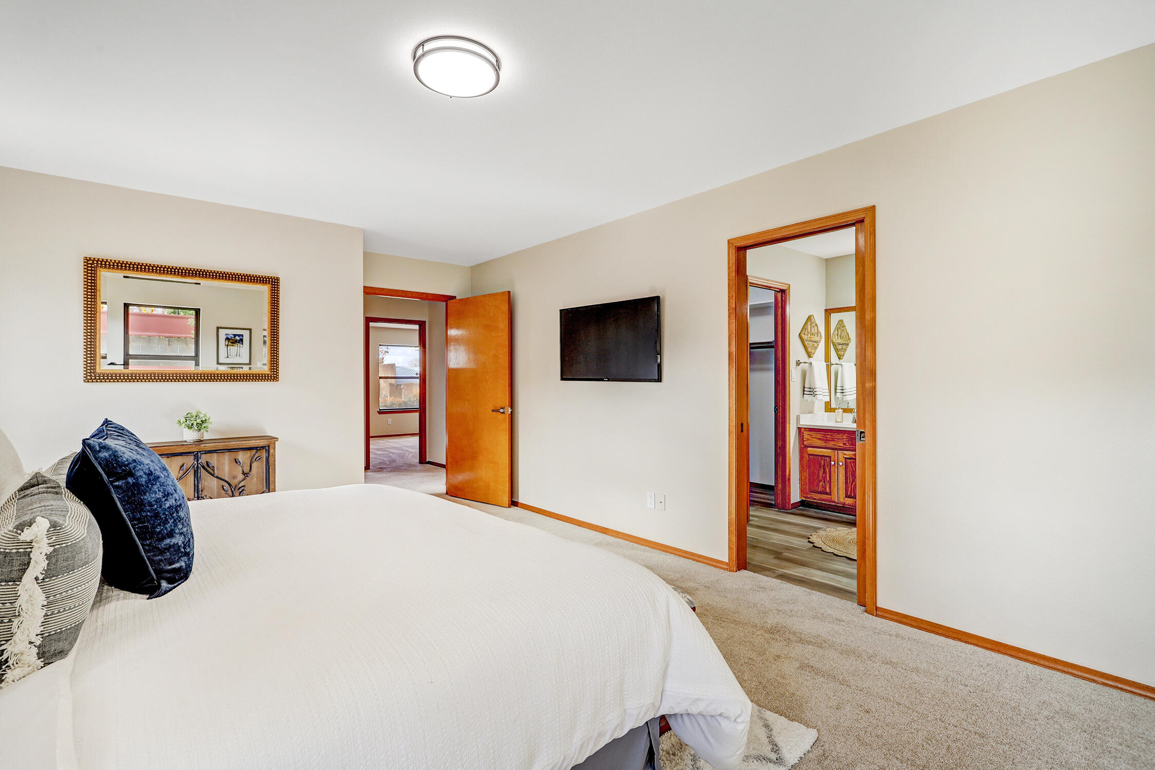 6932 Brandywine Loop NE