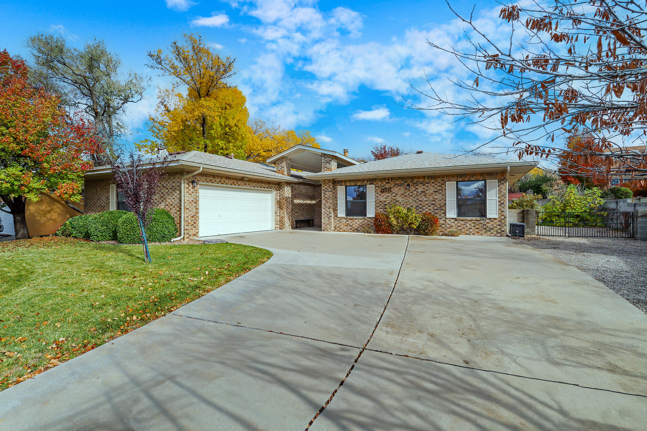 6932 Brandywine Loop NE