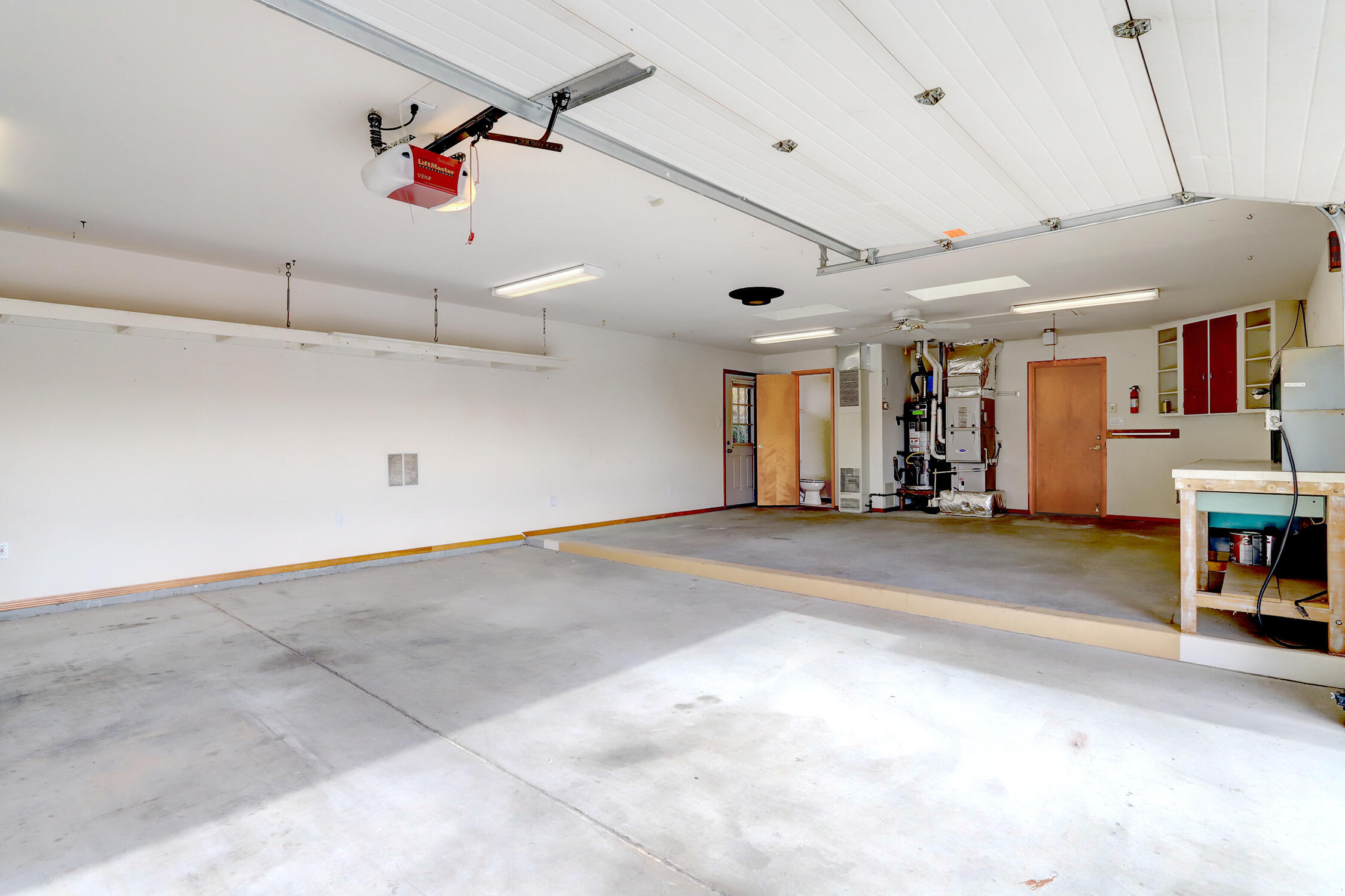 6932 Brandywine Loop NE