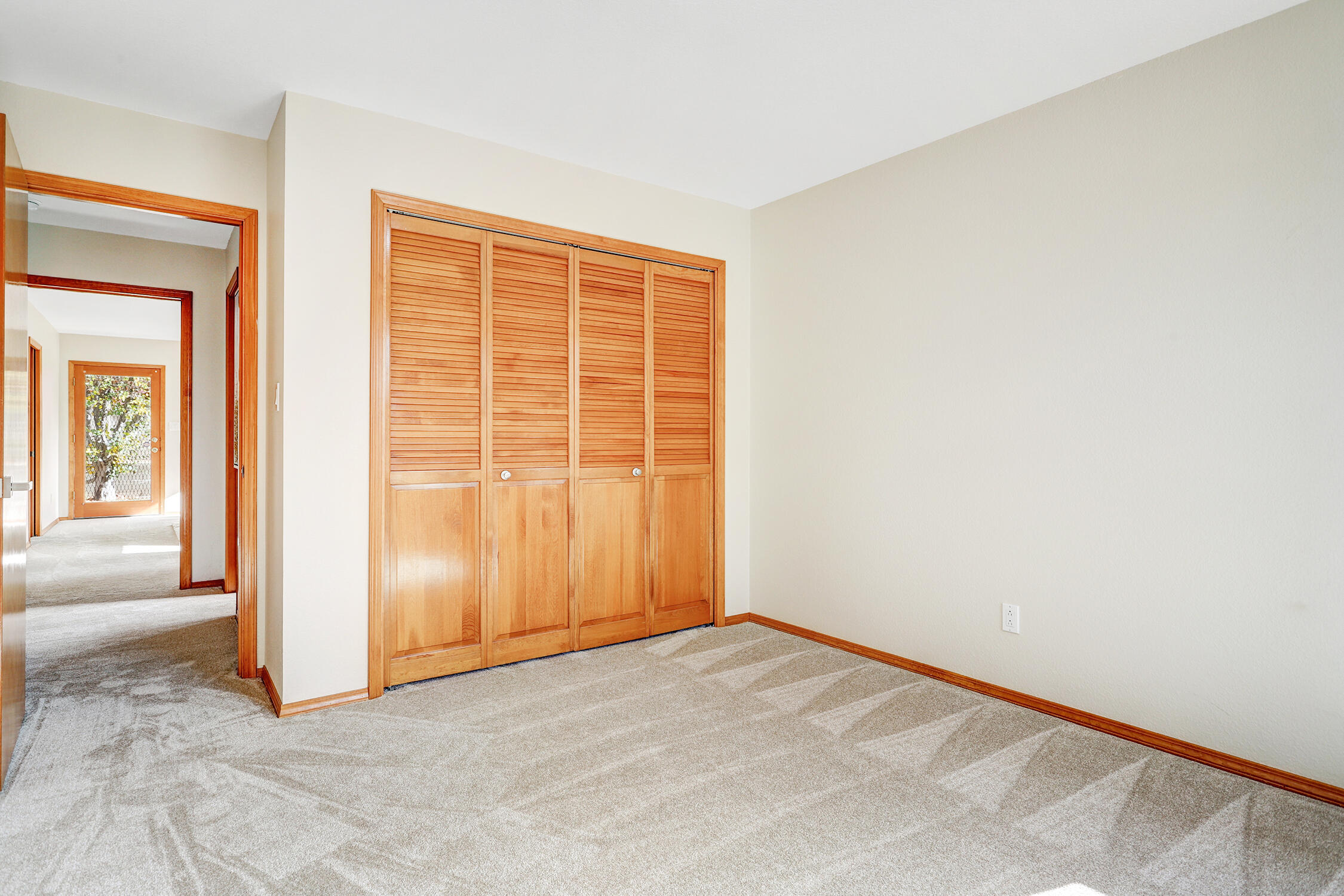 6932 Brandywine Loop NE