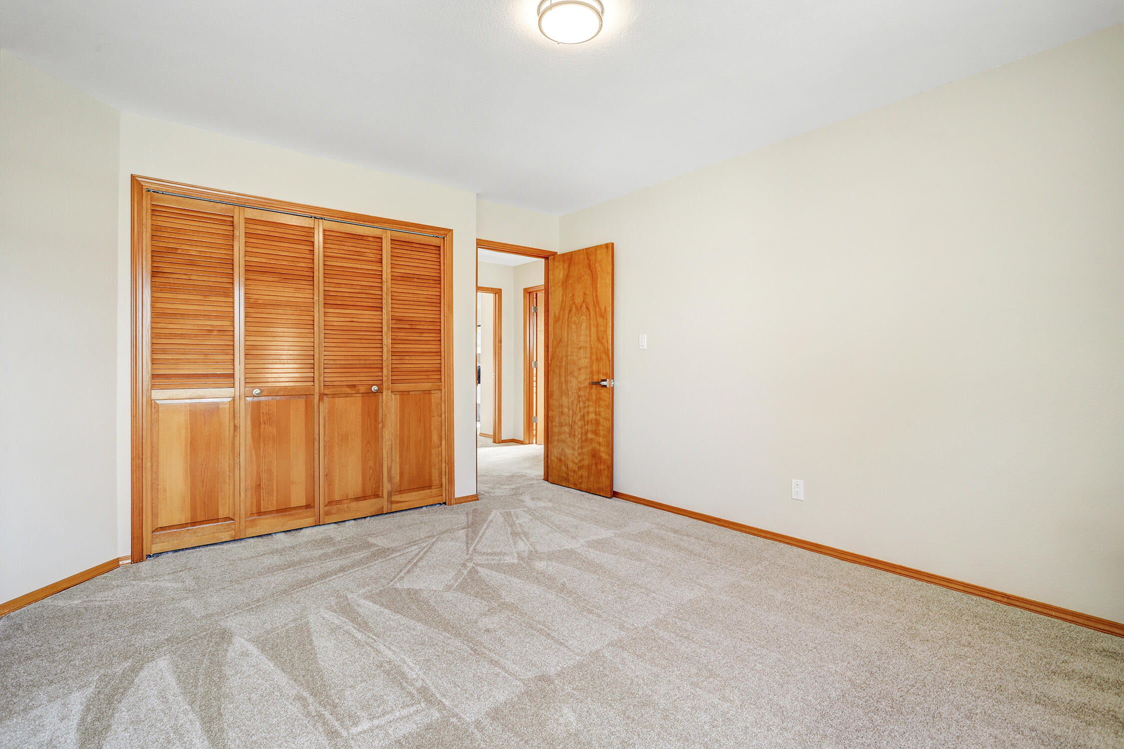 6932 Brandywine Loop NE