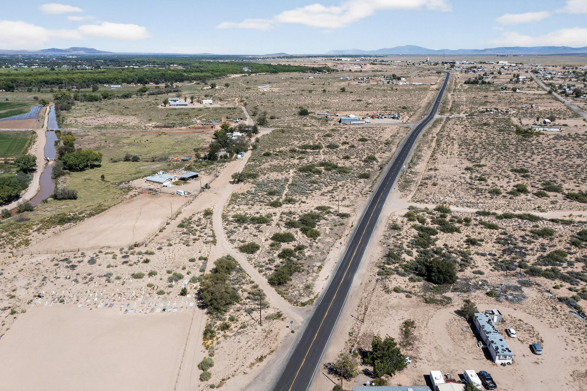 33 acres off Hwy 304