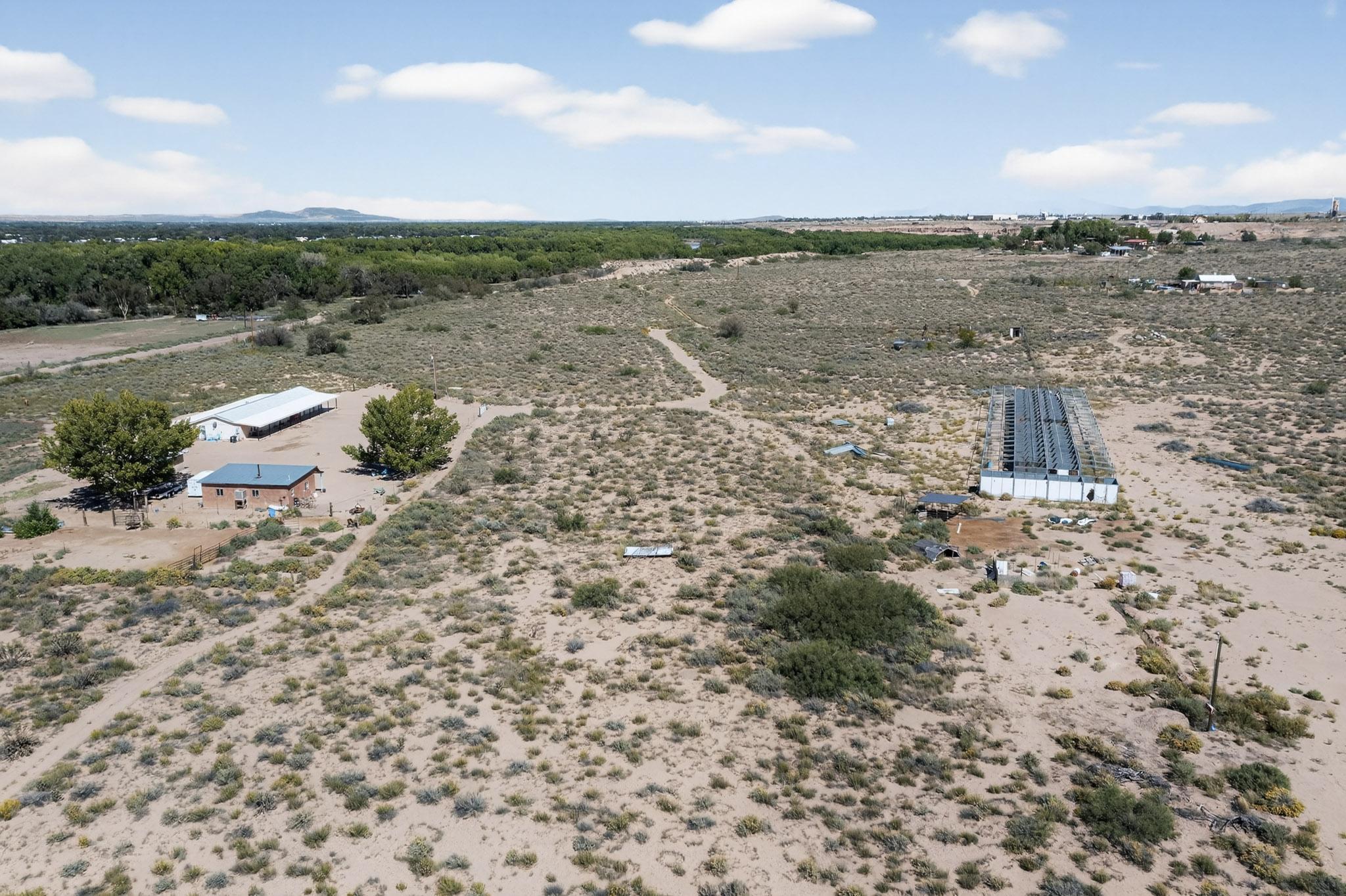 33 acres off Hwy 304