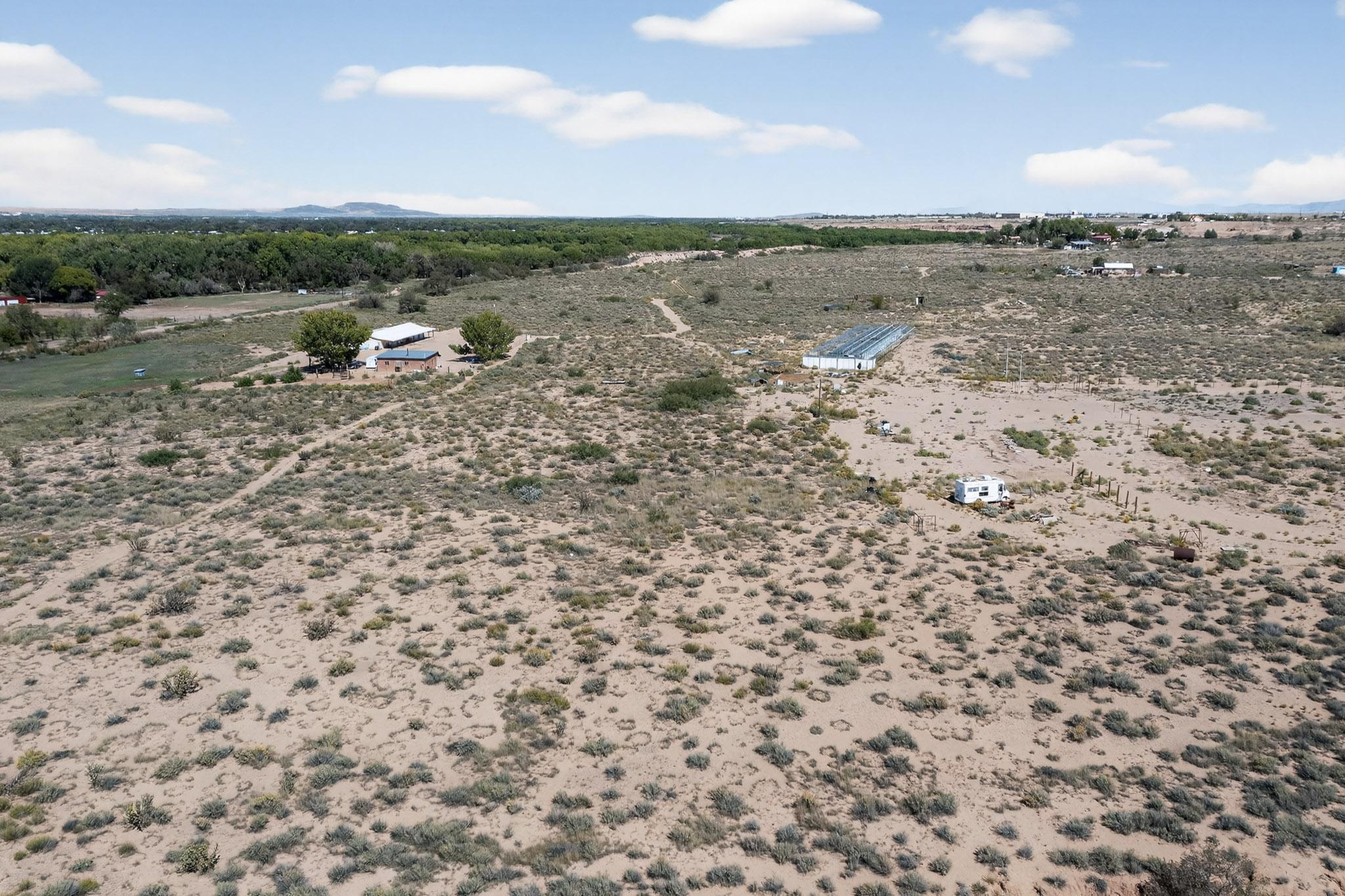 33 acres off Hwy 304