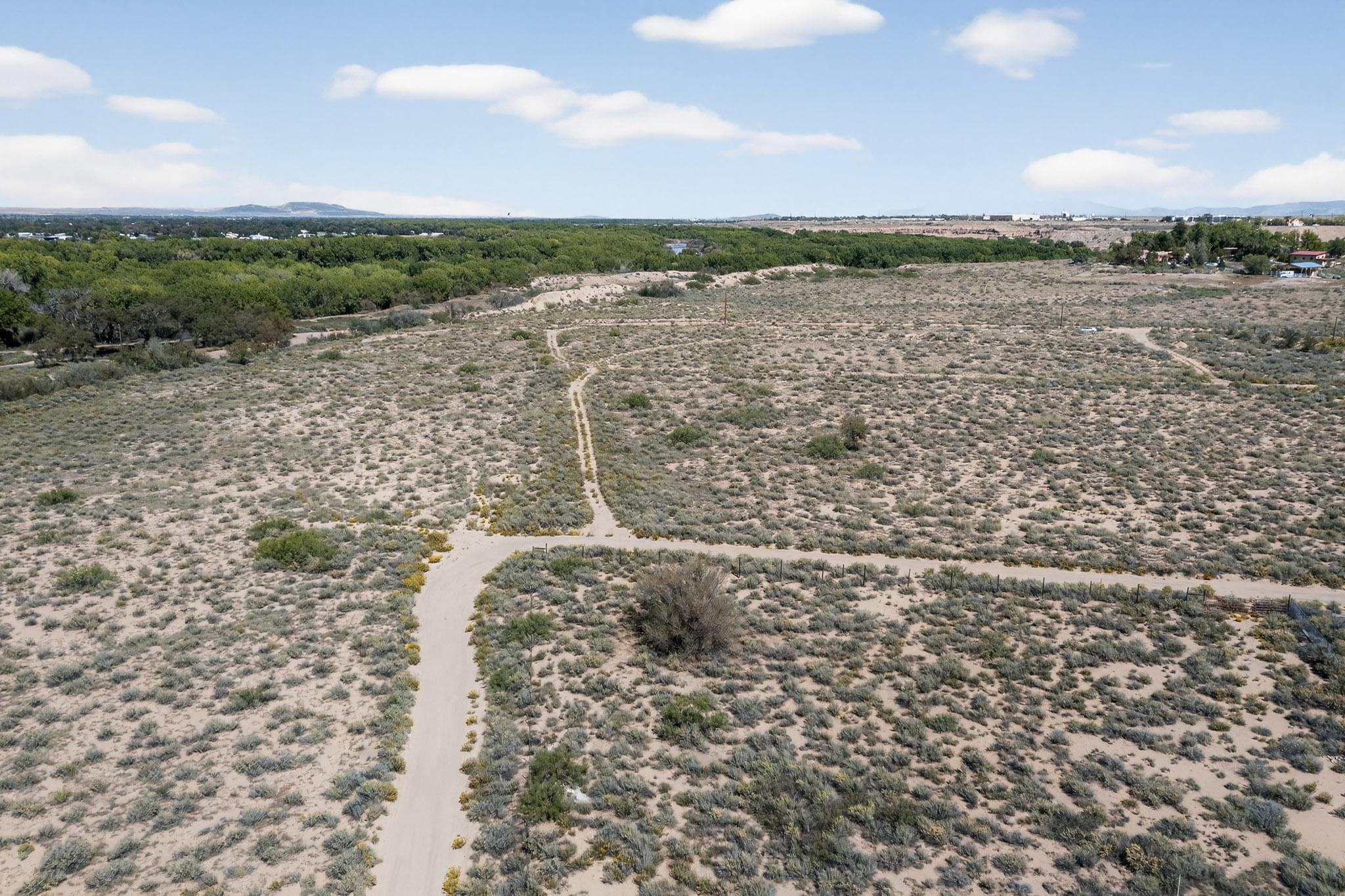33 acres off Hwy 304