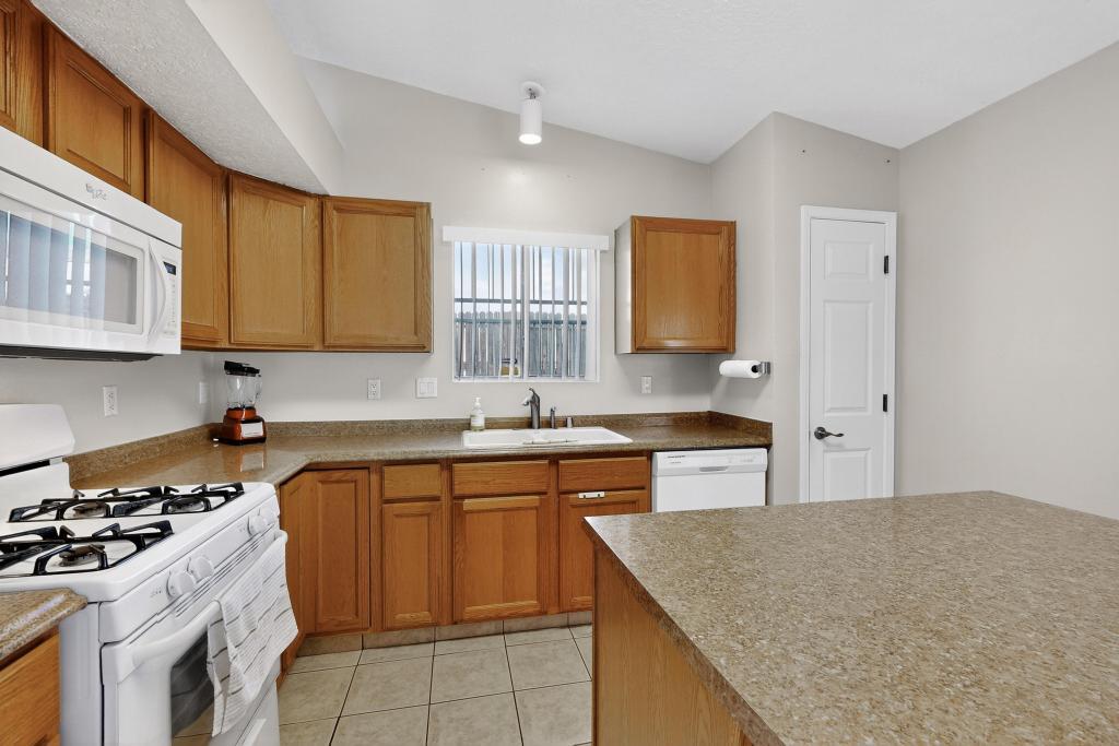 1204 Diamond Place SW