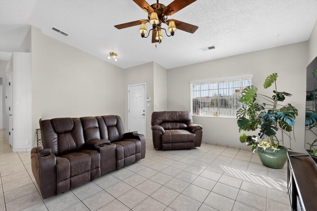 1204 Diamond Place SW