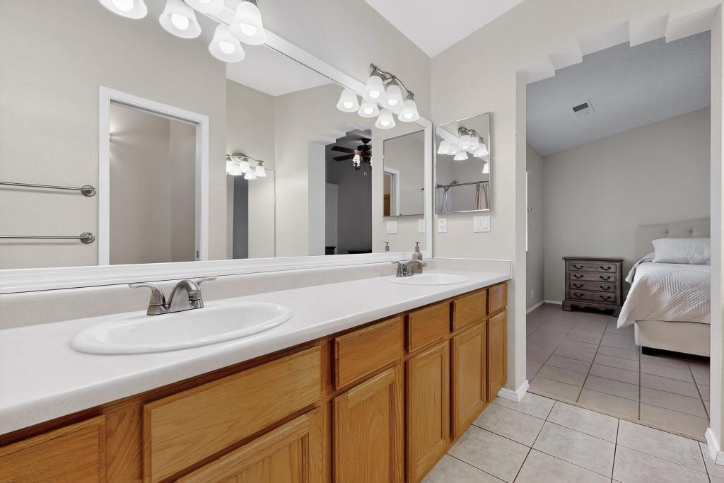 1204 Diamond Place SW