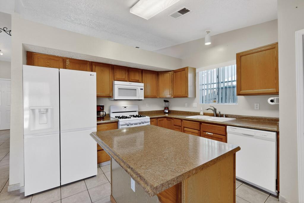 1204 Diamond Place SW