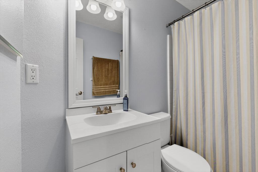 1204 Diamond Place SW