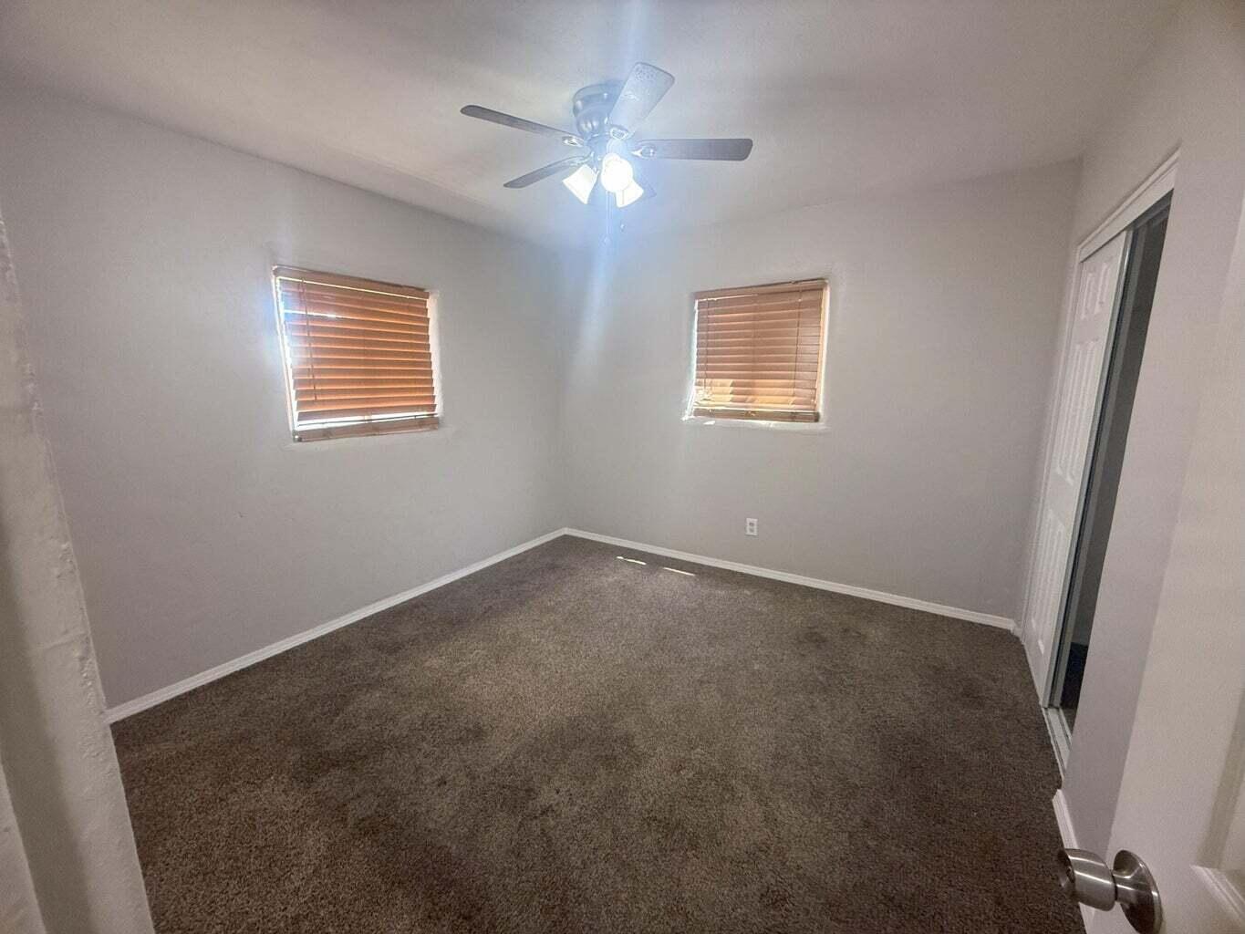 204 Laguayra Drive NE