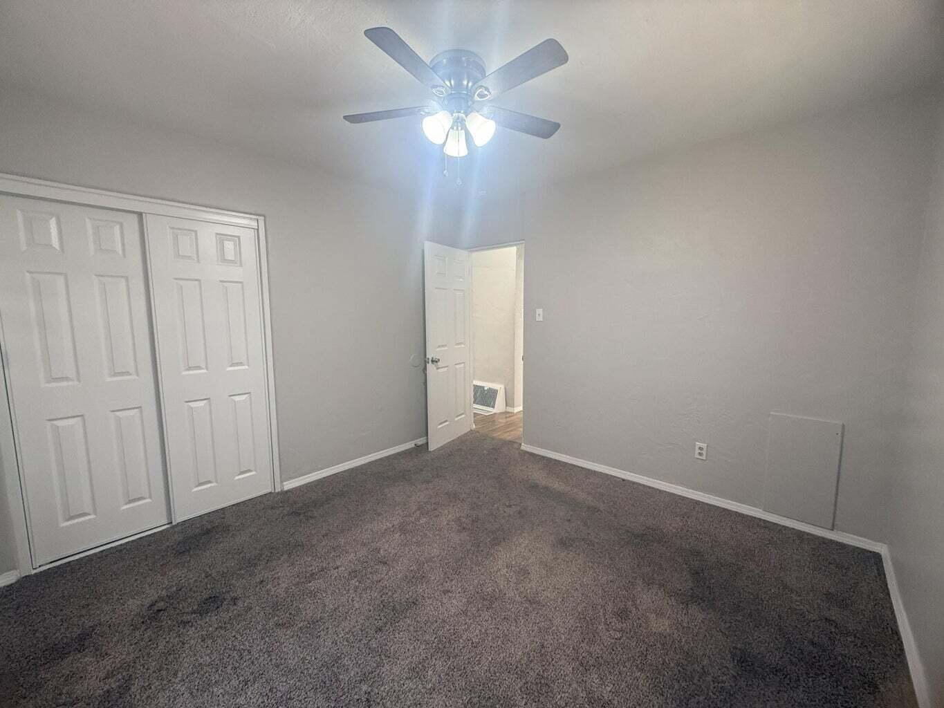 204 Laguayra Drive NE