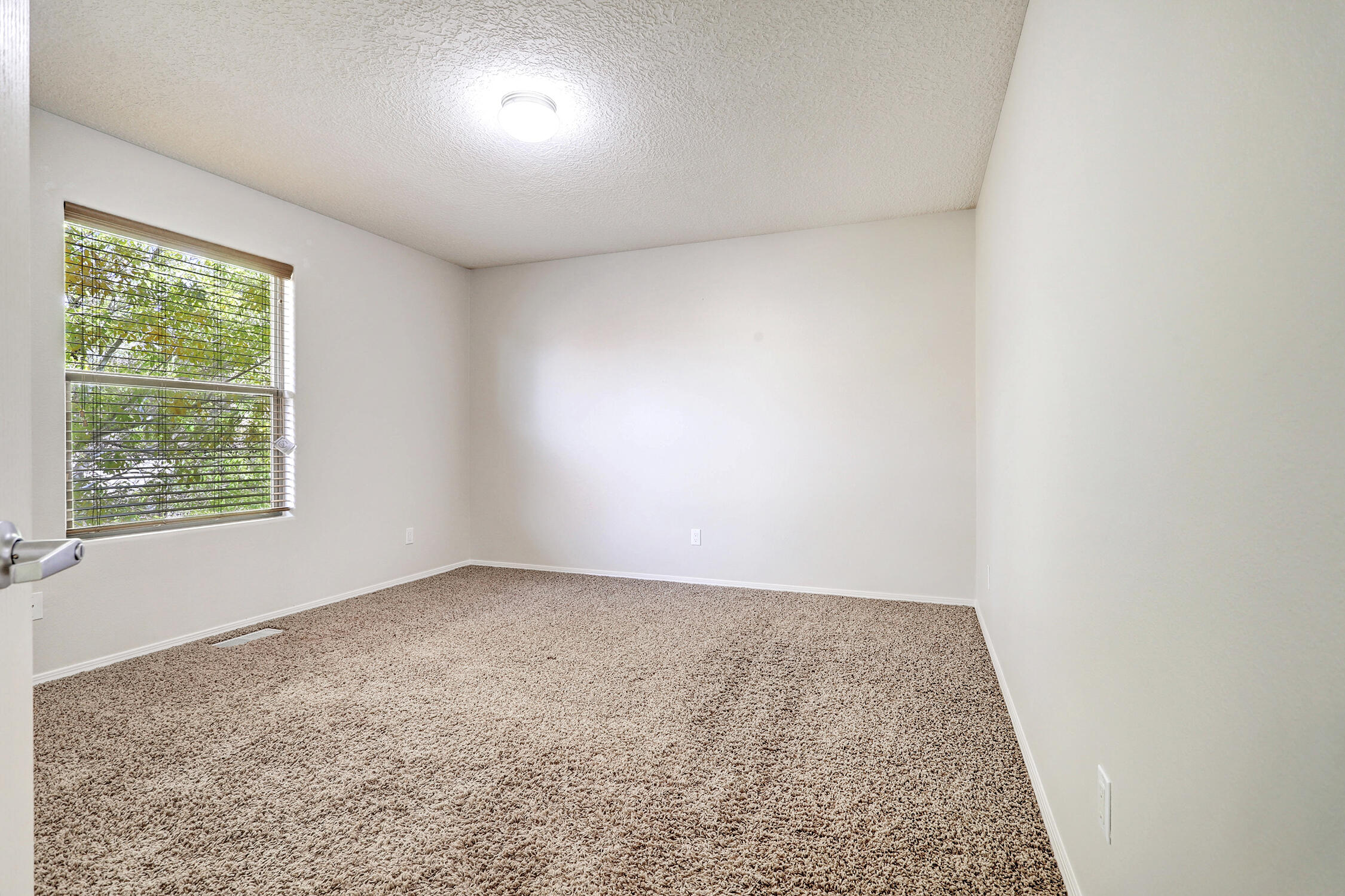 11815 Pocono Road SE