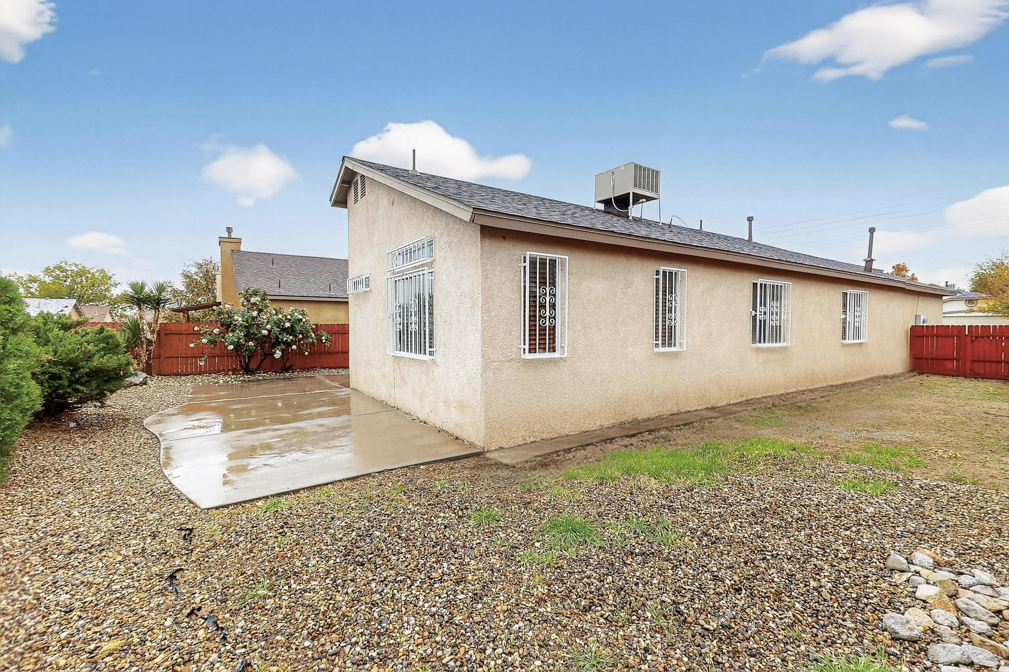 612 Lone River Trail SW