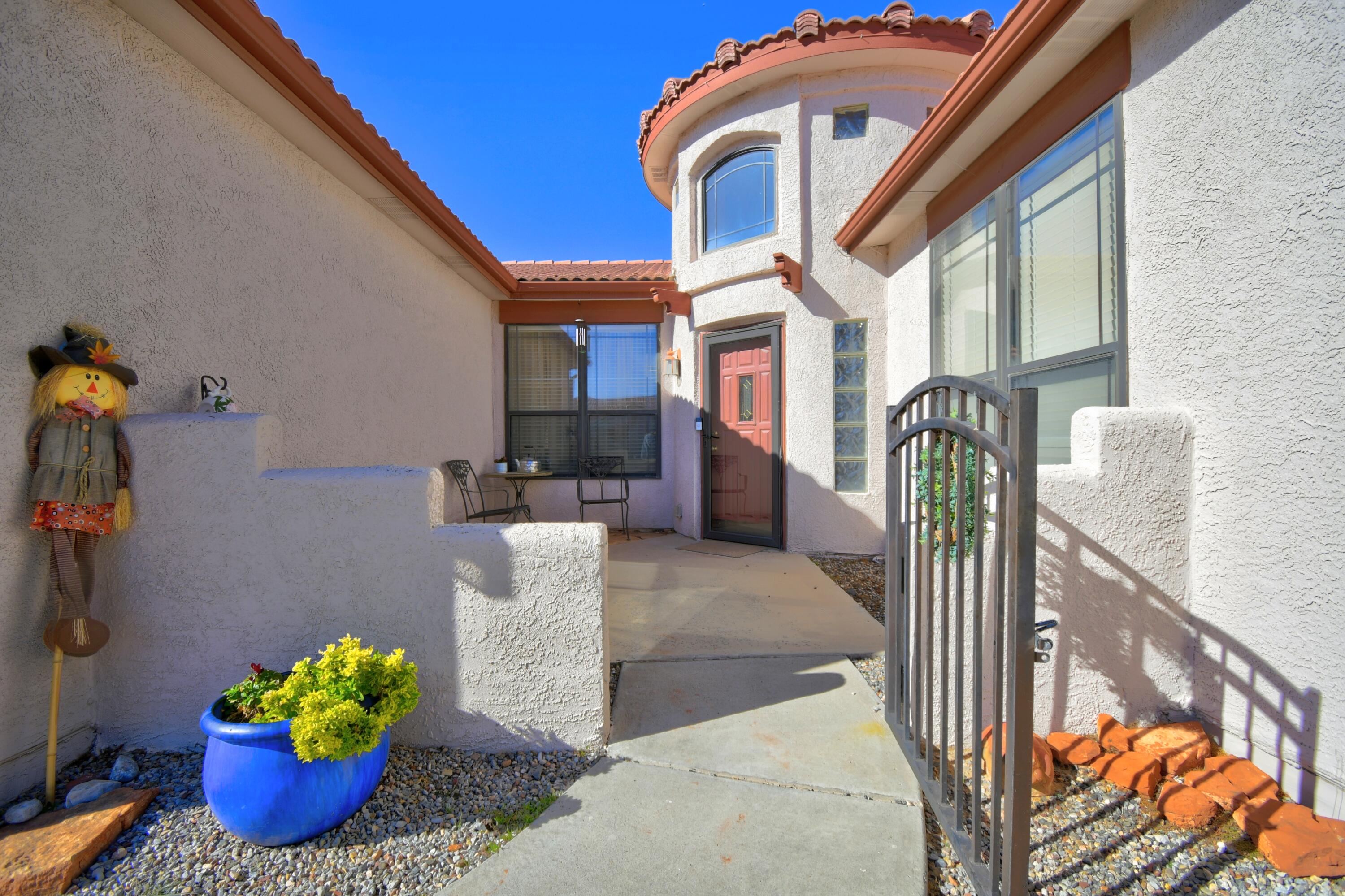 865 Loma Pinon Loop