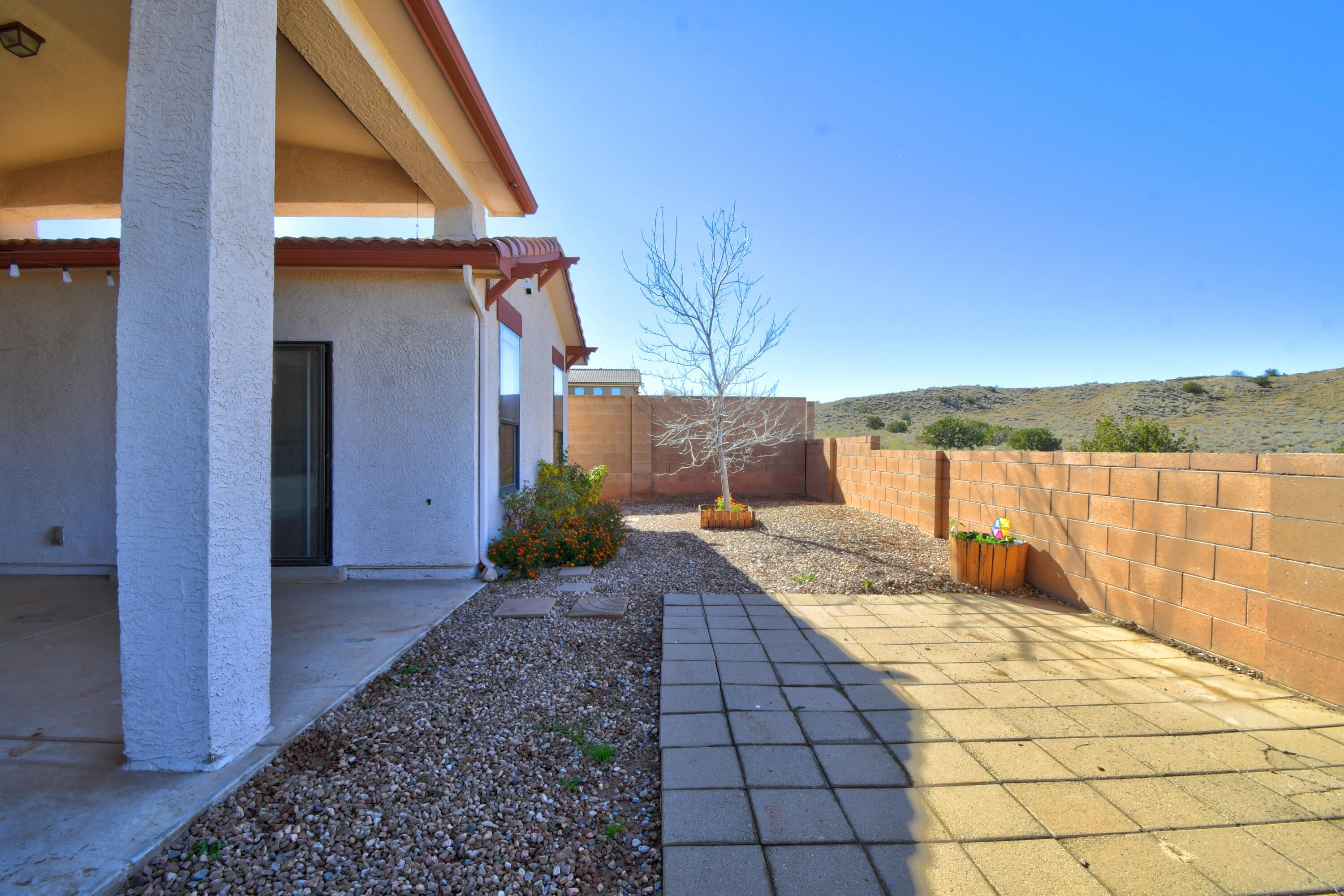 865 Loma Pinon Loop