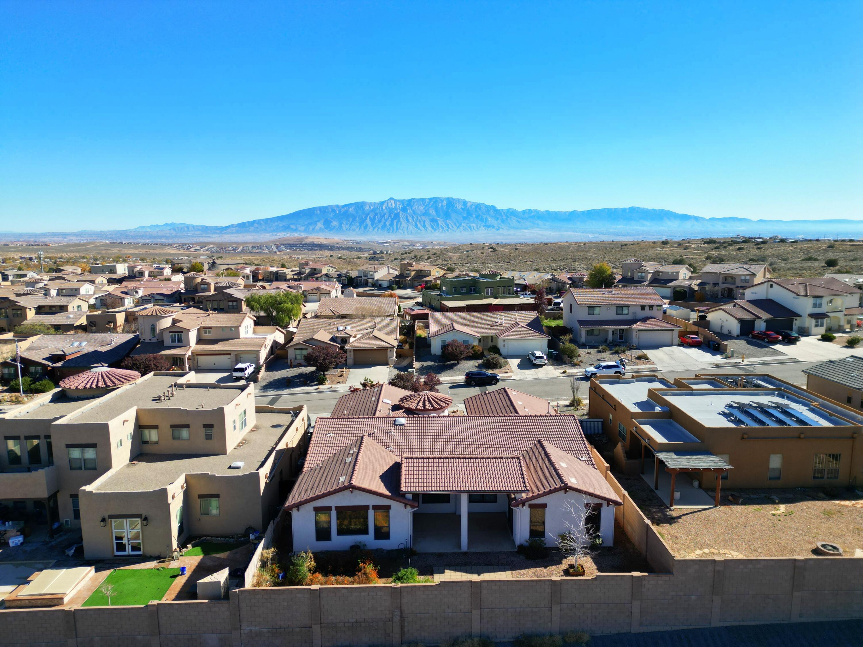 865 Loma Pinon Loop