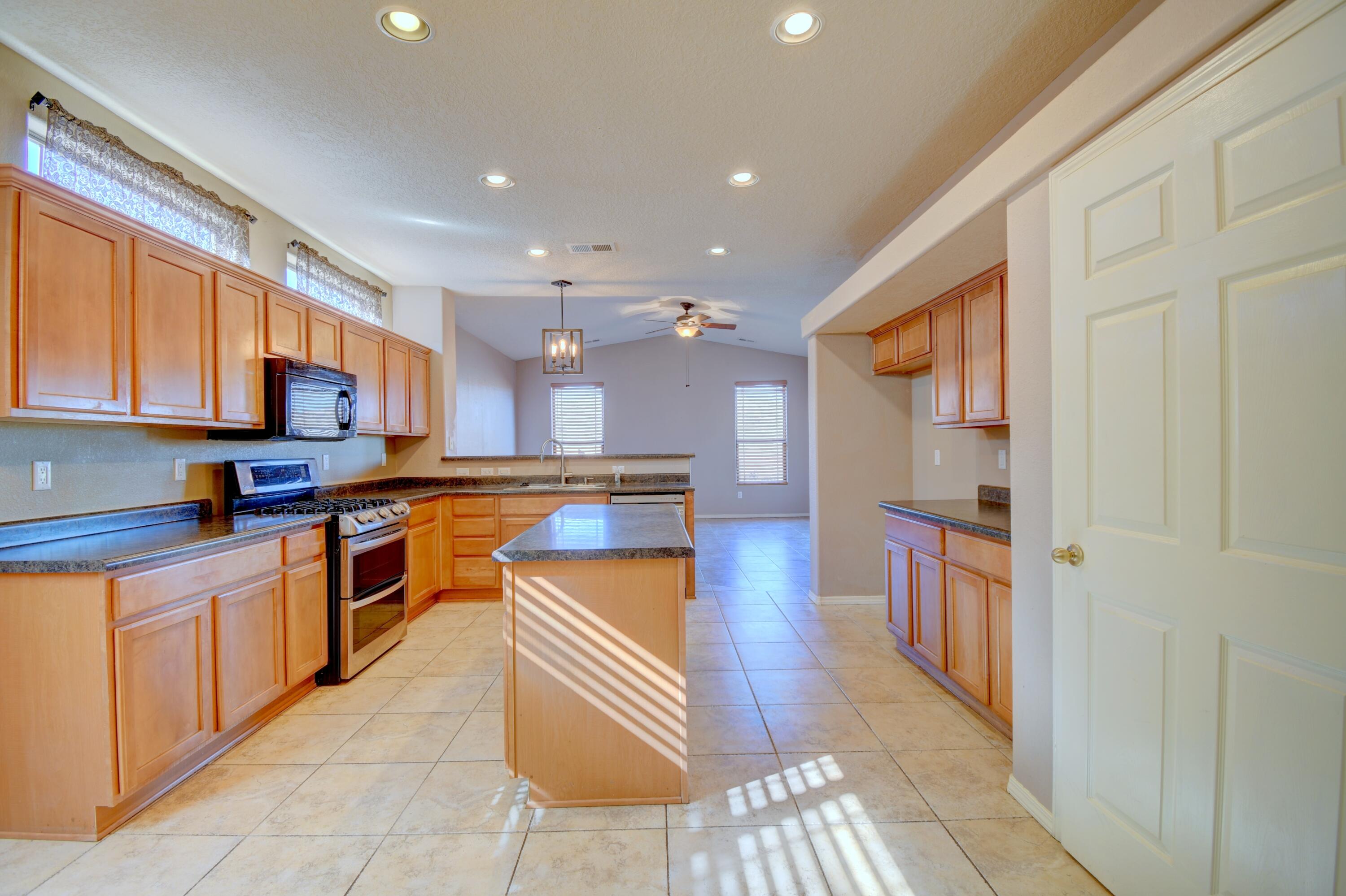 865 Loma Pinon Loop