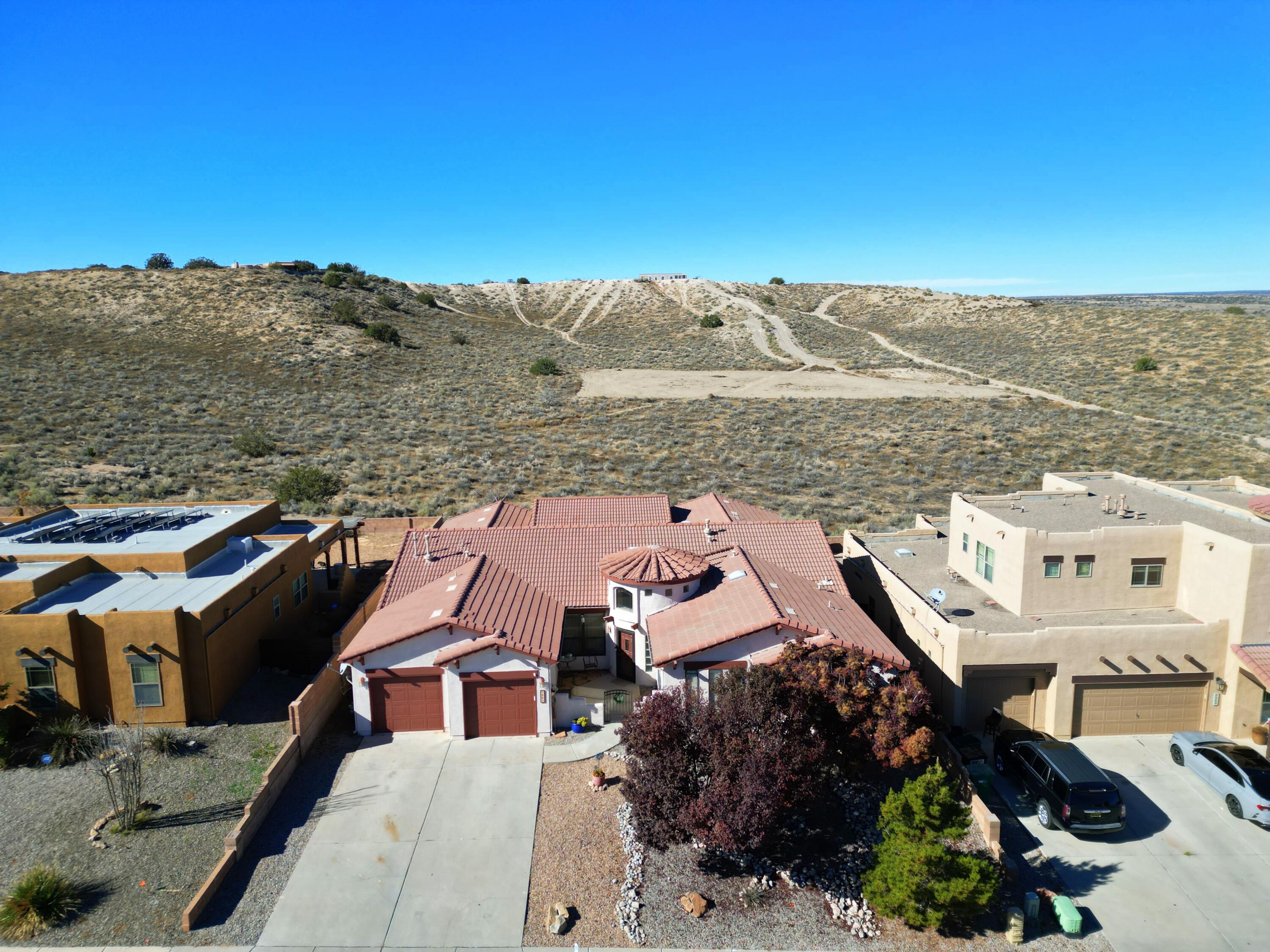 865 Loma Pinon Loop