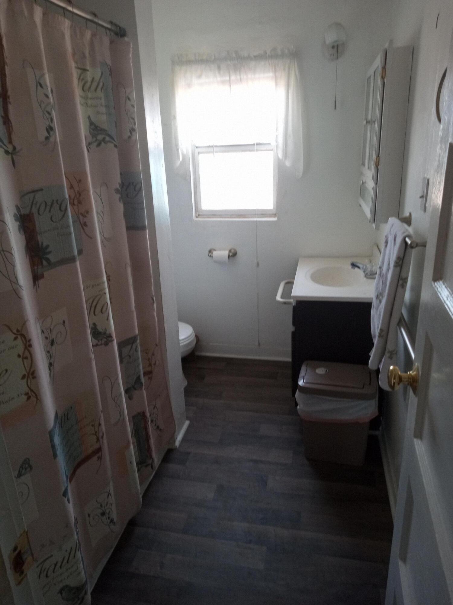 2403 Broadway Boulevard NE