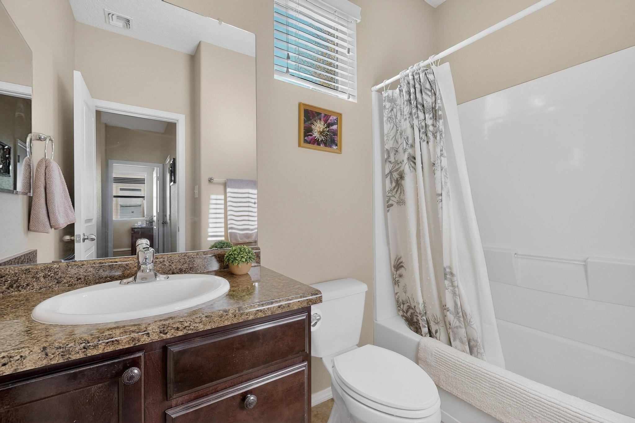 2708 Moonglow Drive NE