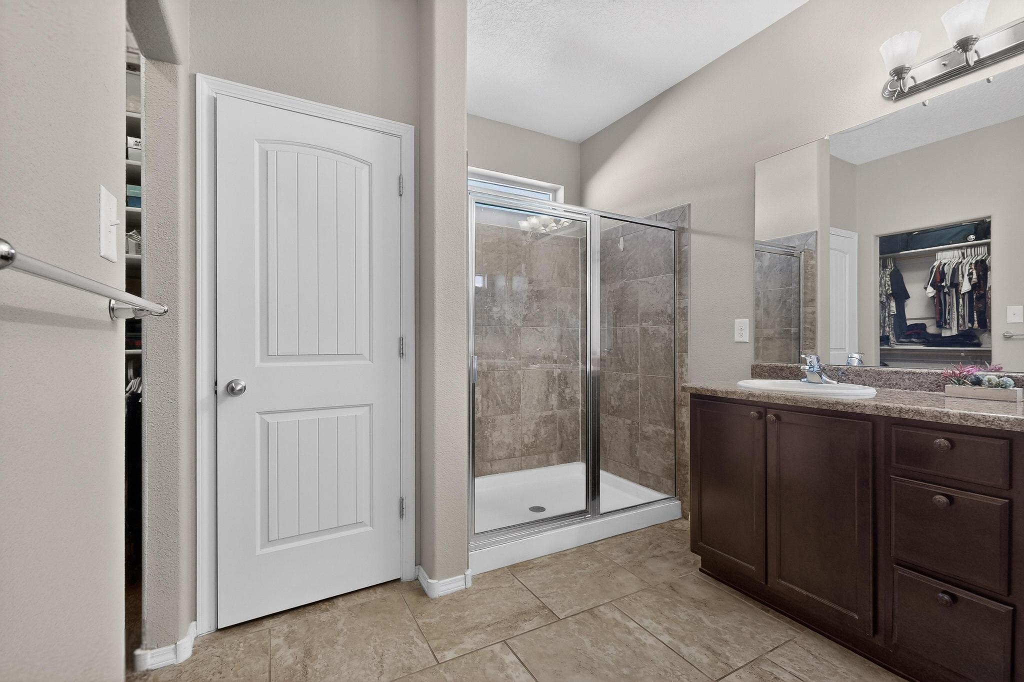 2708 Moonglow Drive NE