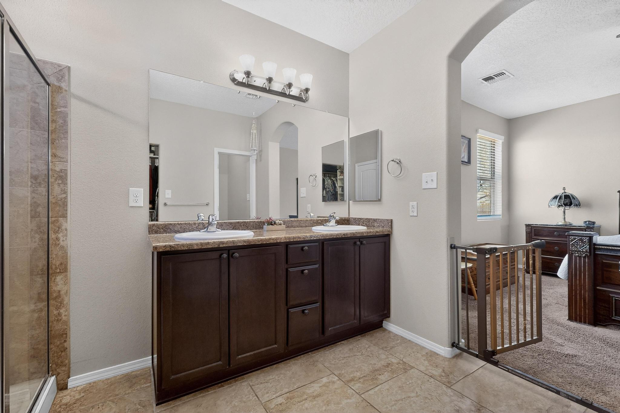 2708 Moonglow Drive NE