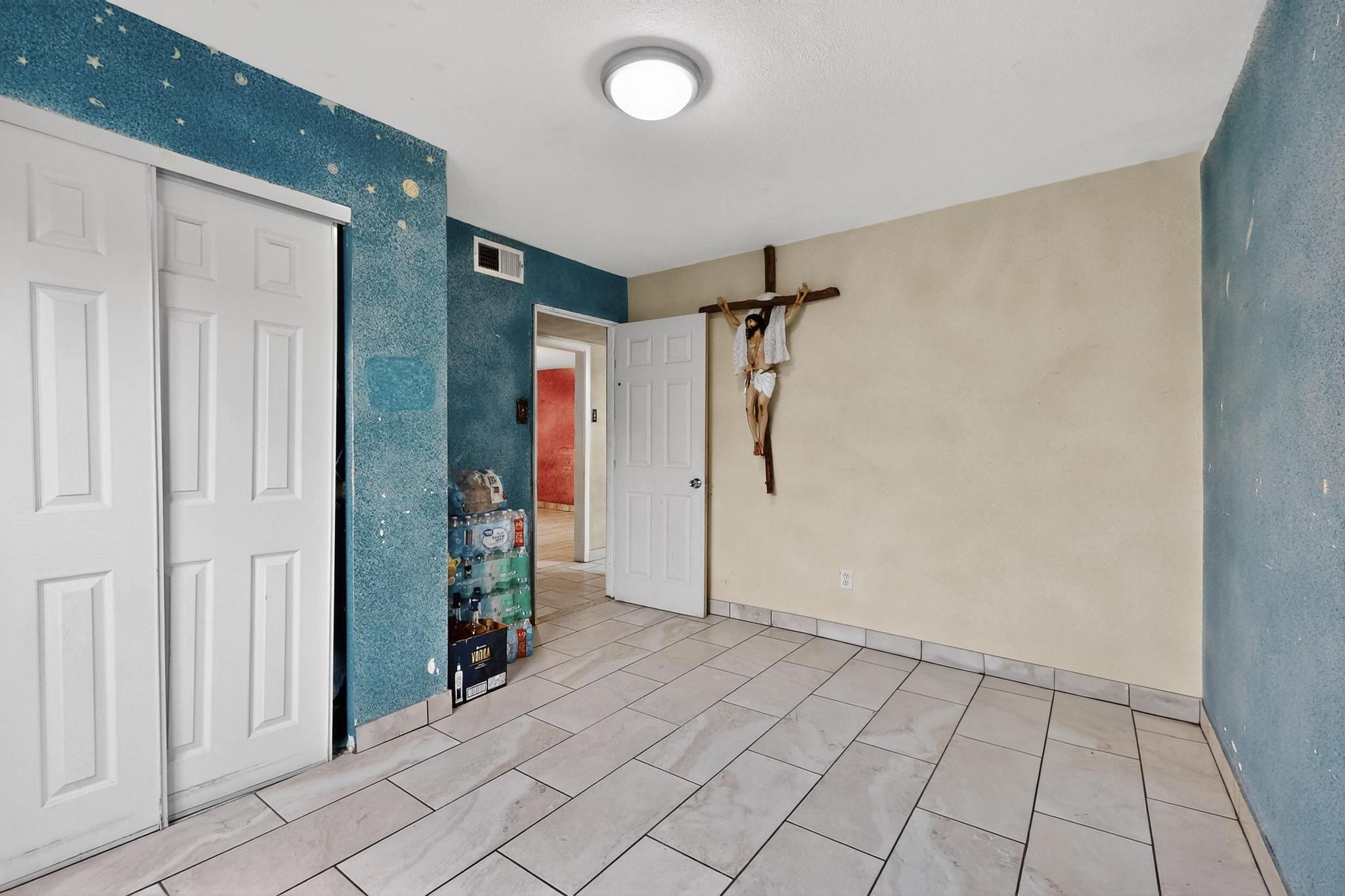 305 San Jose Avenue SE