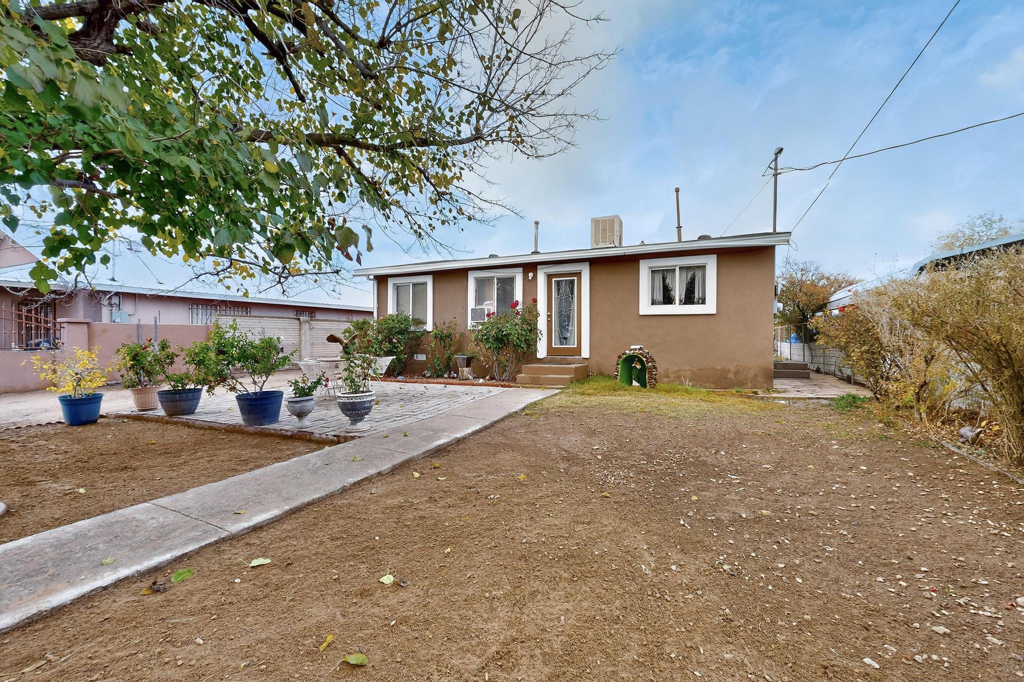 305 San Jose Avenue SE