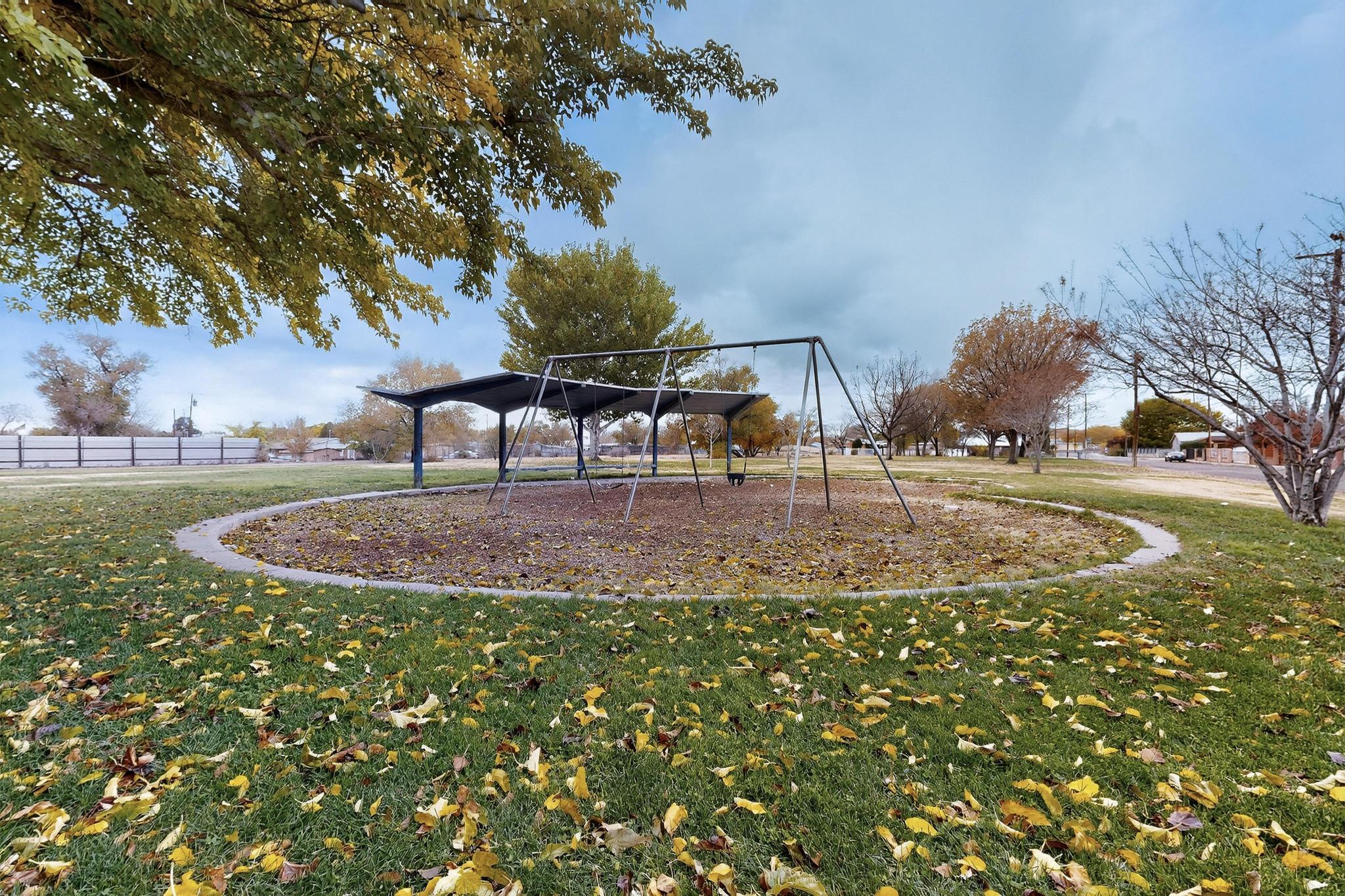 305 San Jose Avenue SE