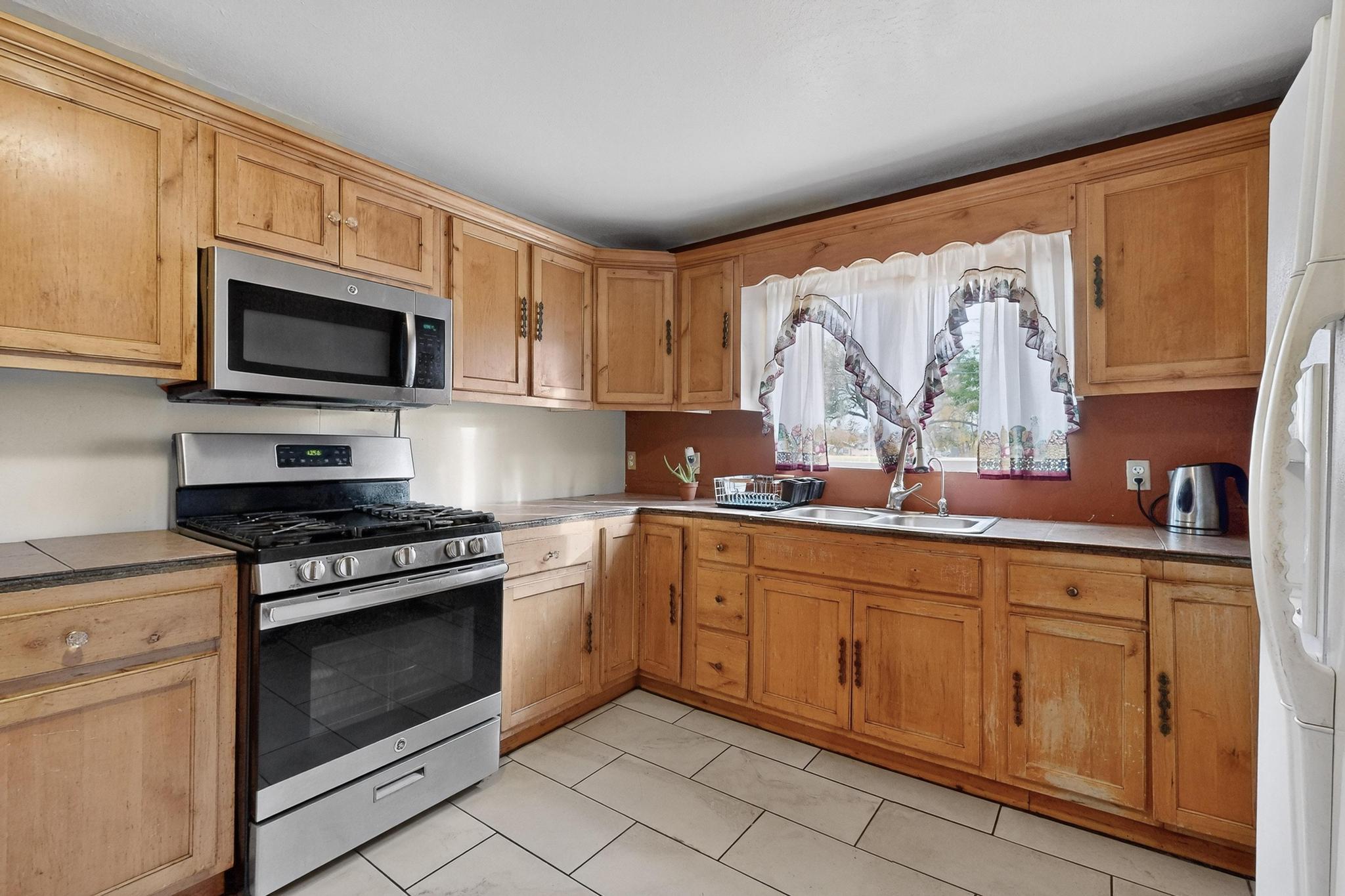 305 San Jose Avenue SE