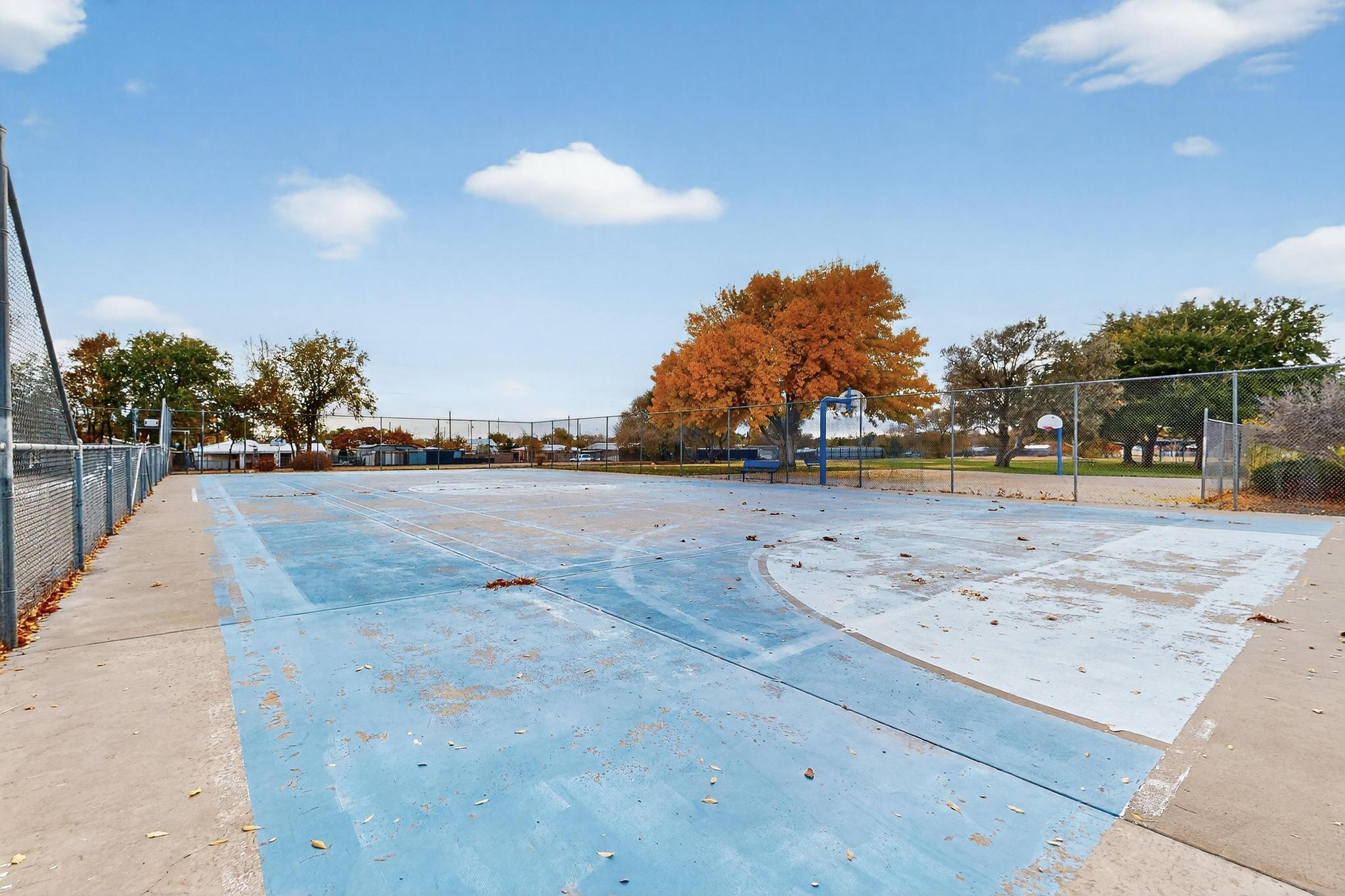 305 San Jose Avenue SE