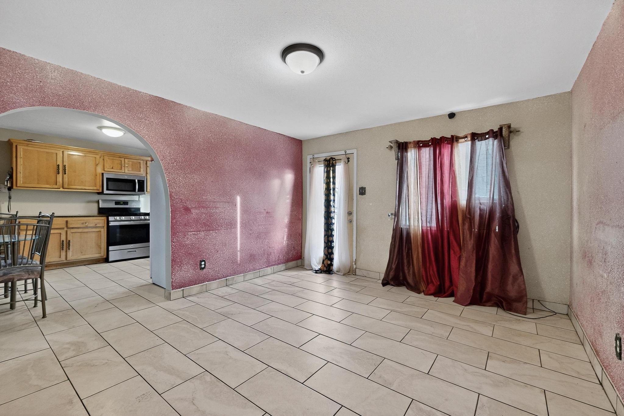 305 San Jose Avenue SE