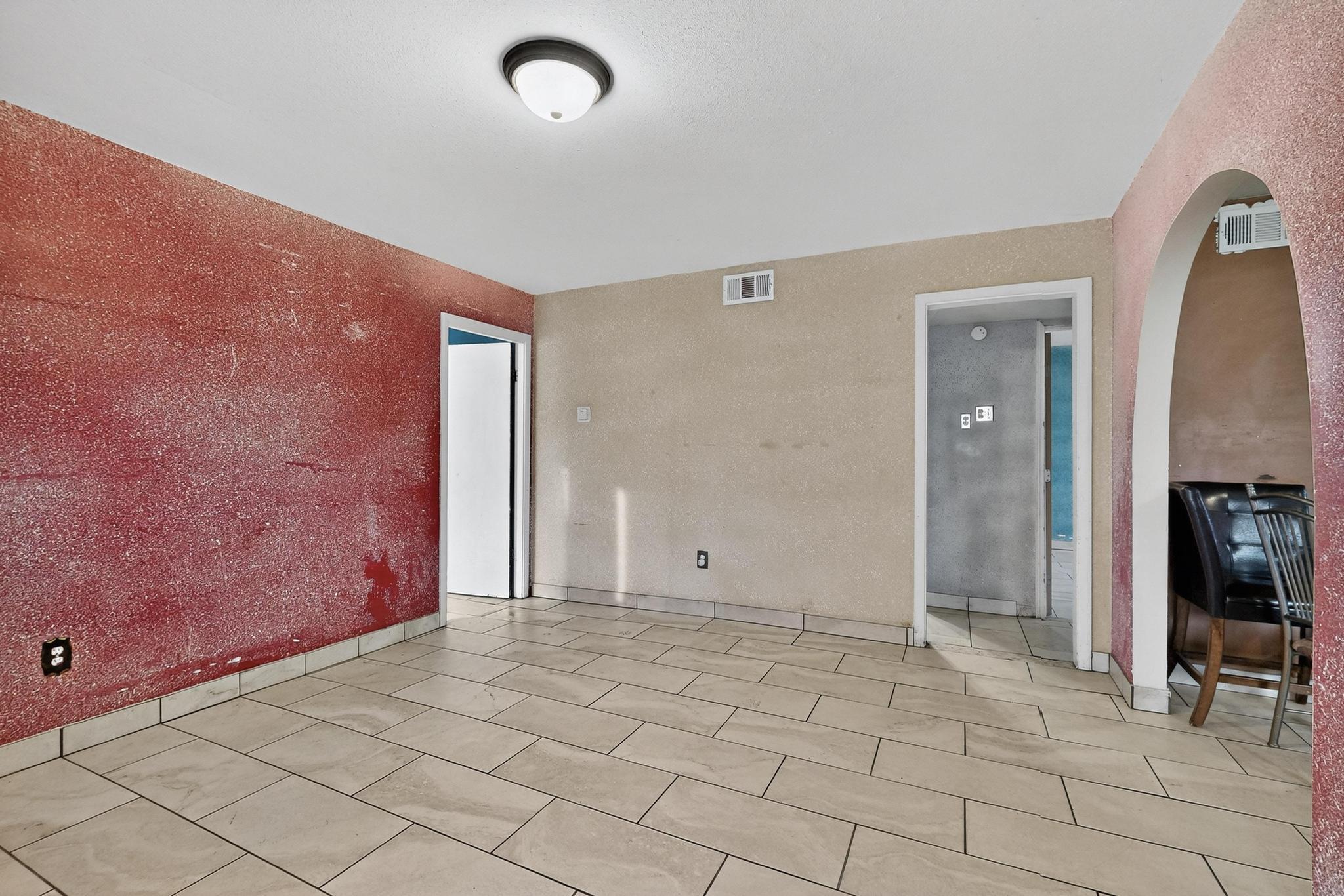 305 San Jose Avenue SE