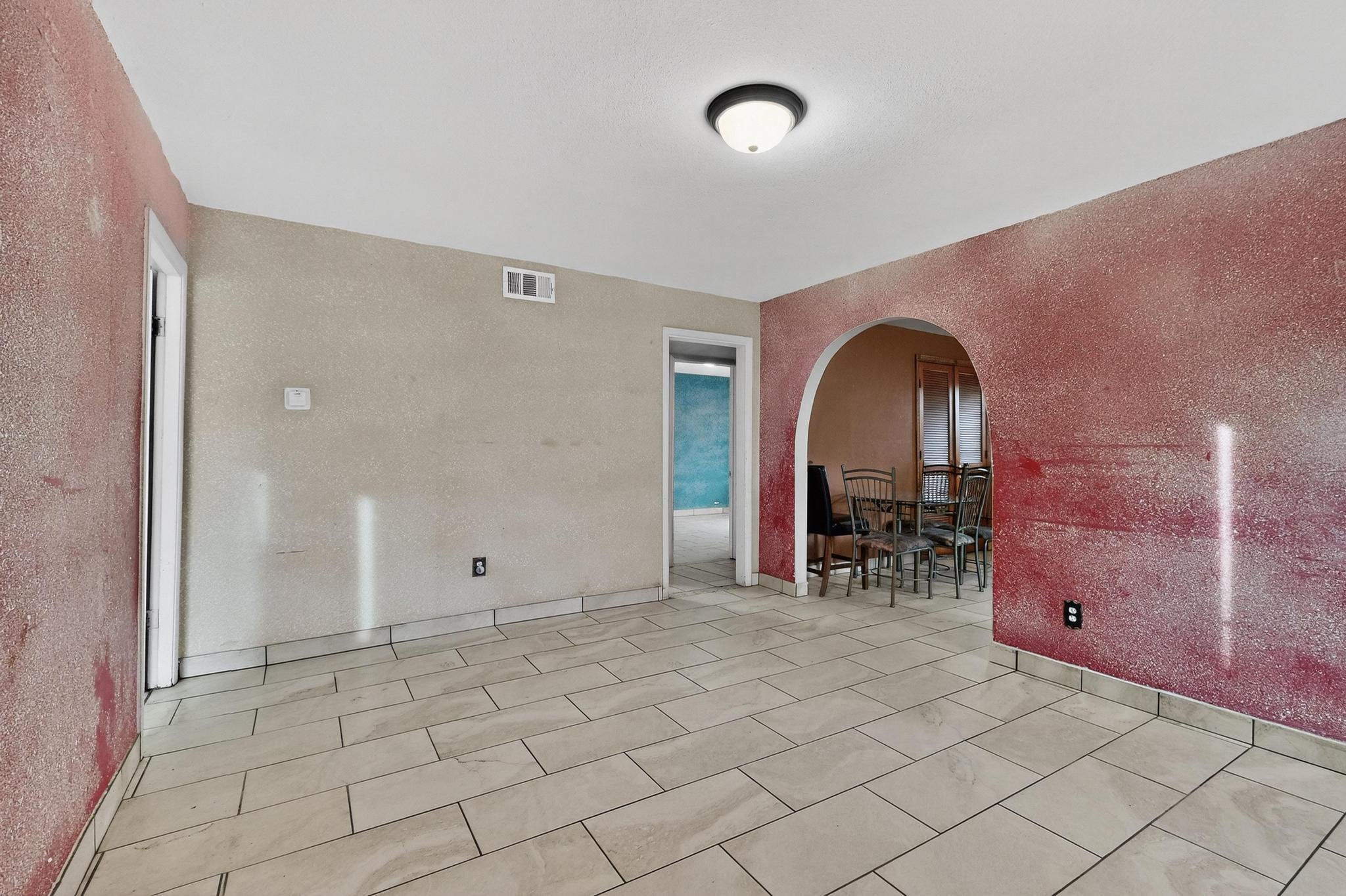 305 San Jose Avenue SE