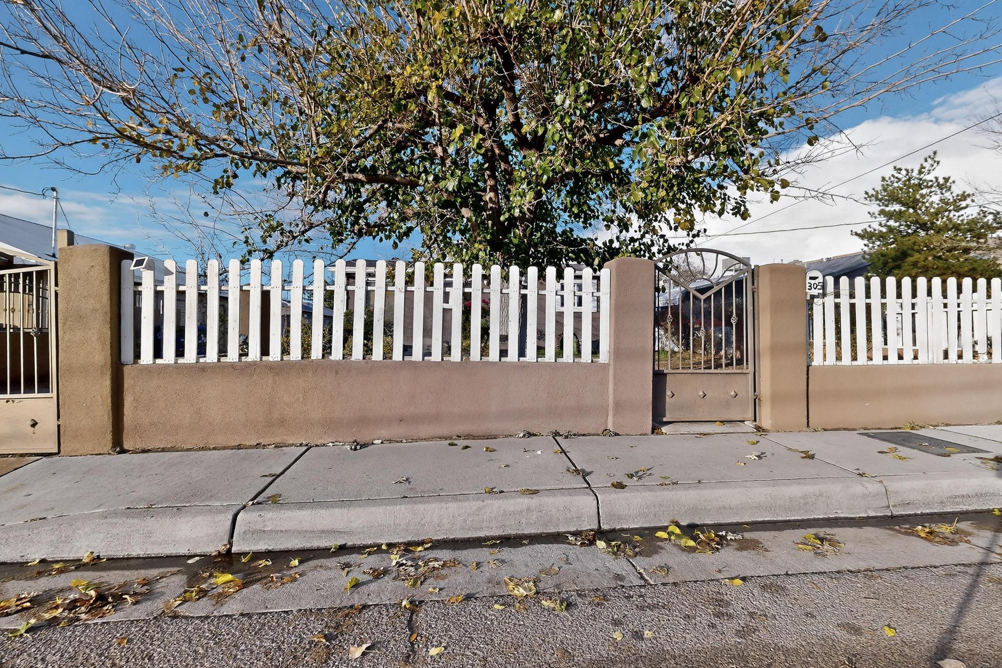 305 San Jose Avenue SE