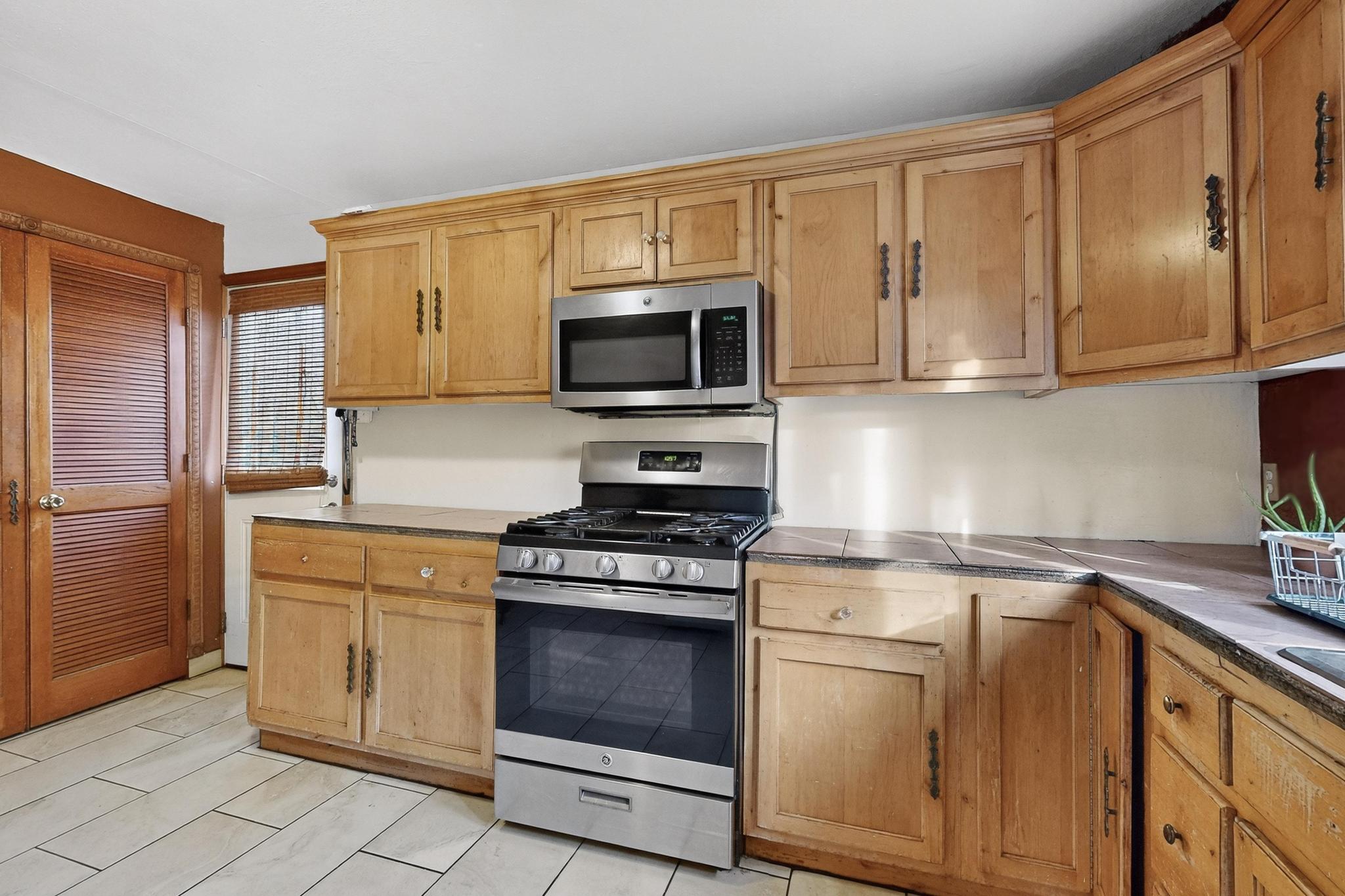 305 San Jose Avenue SE